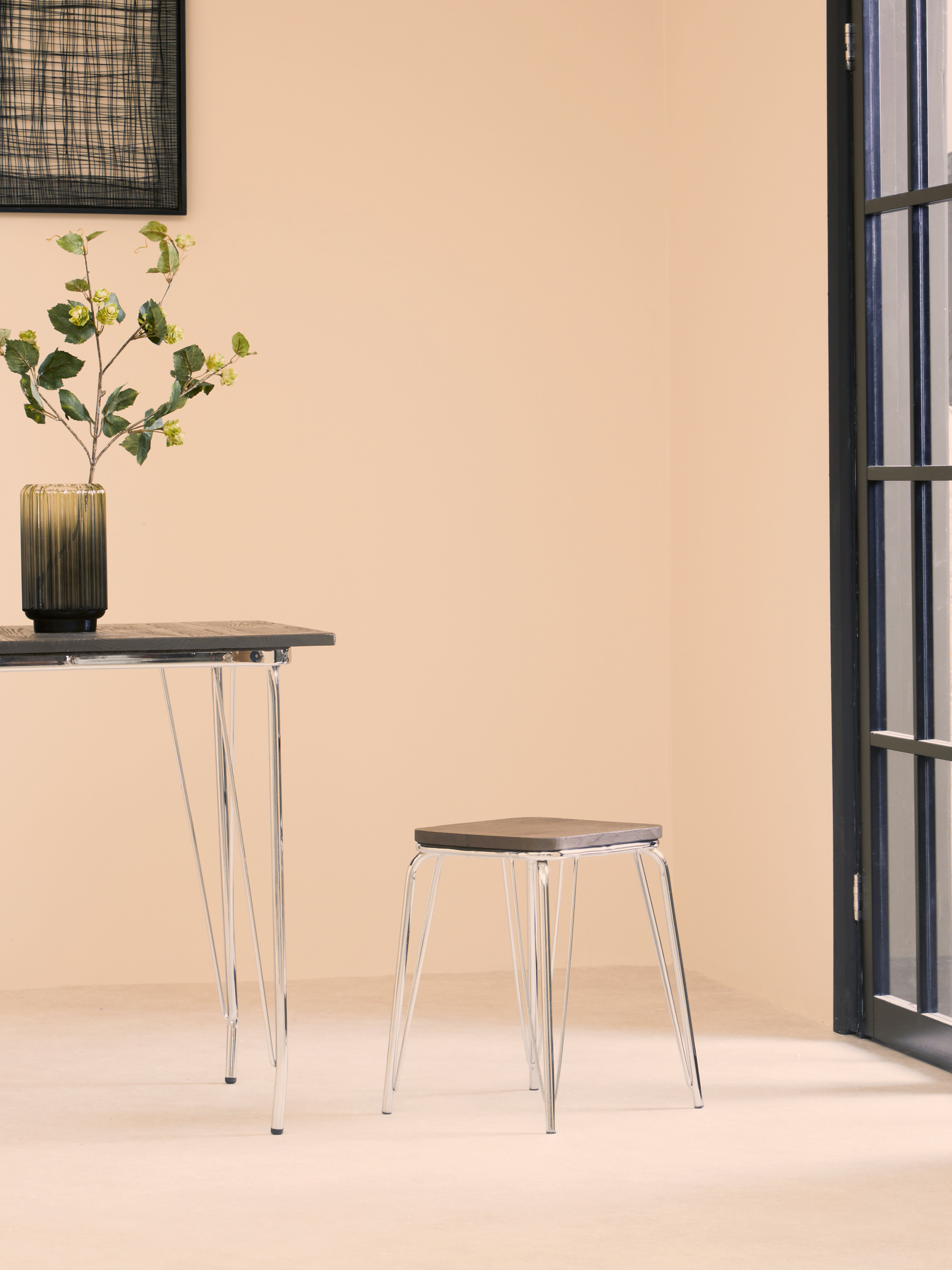 District Chrom Metall und Elm Holz Tisch
