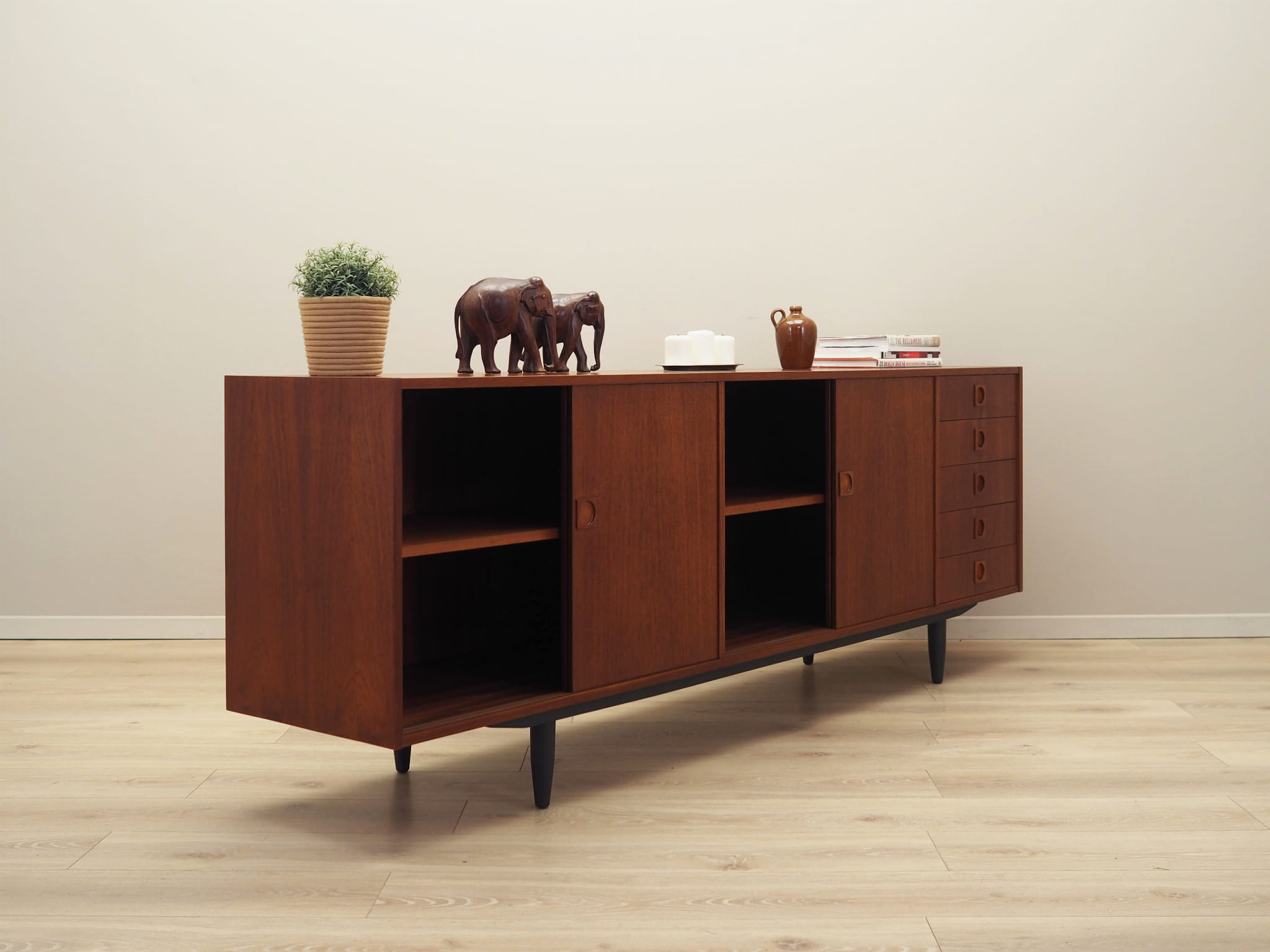 Vintage Sideboard Teakholz Braun 1960er Jahre