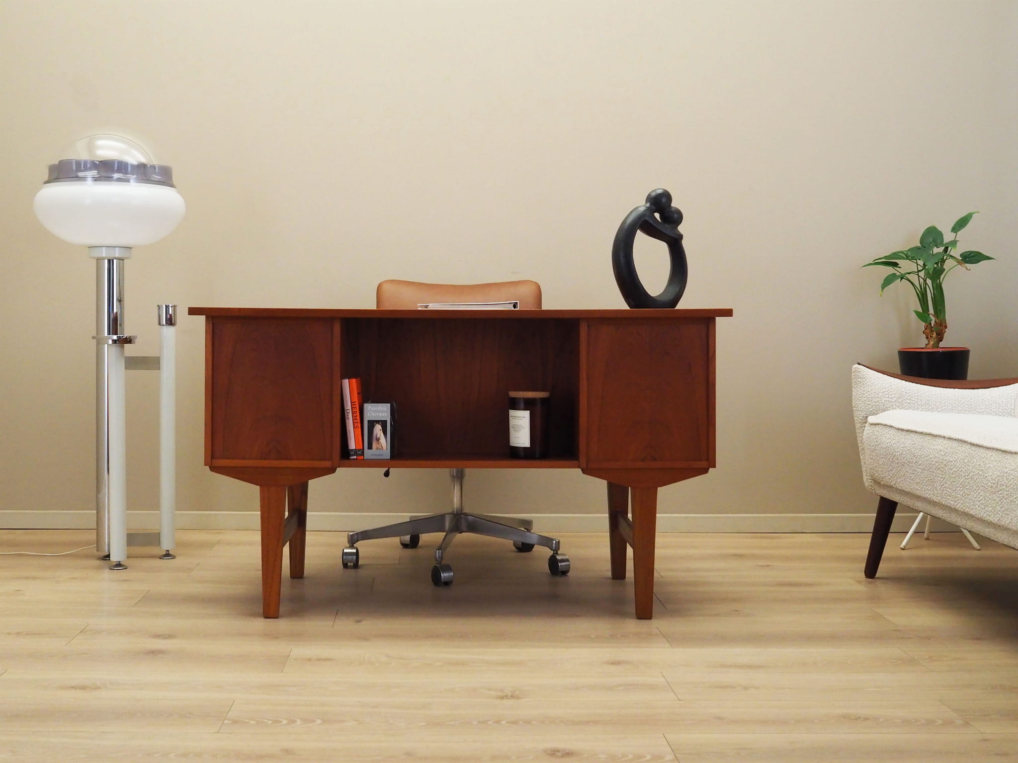 Space Age floor lamp with ashtray 1960s