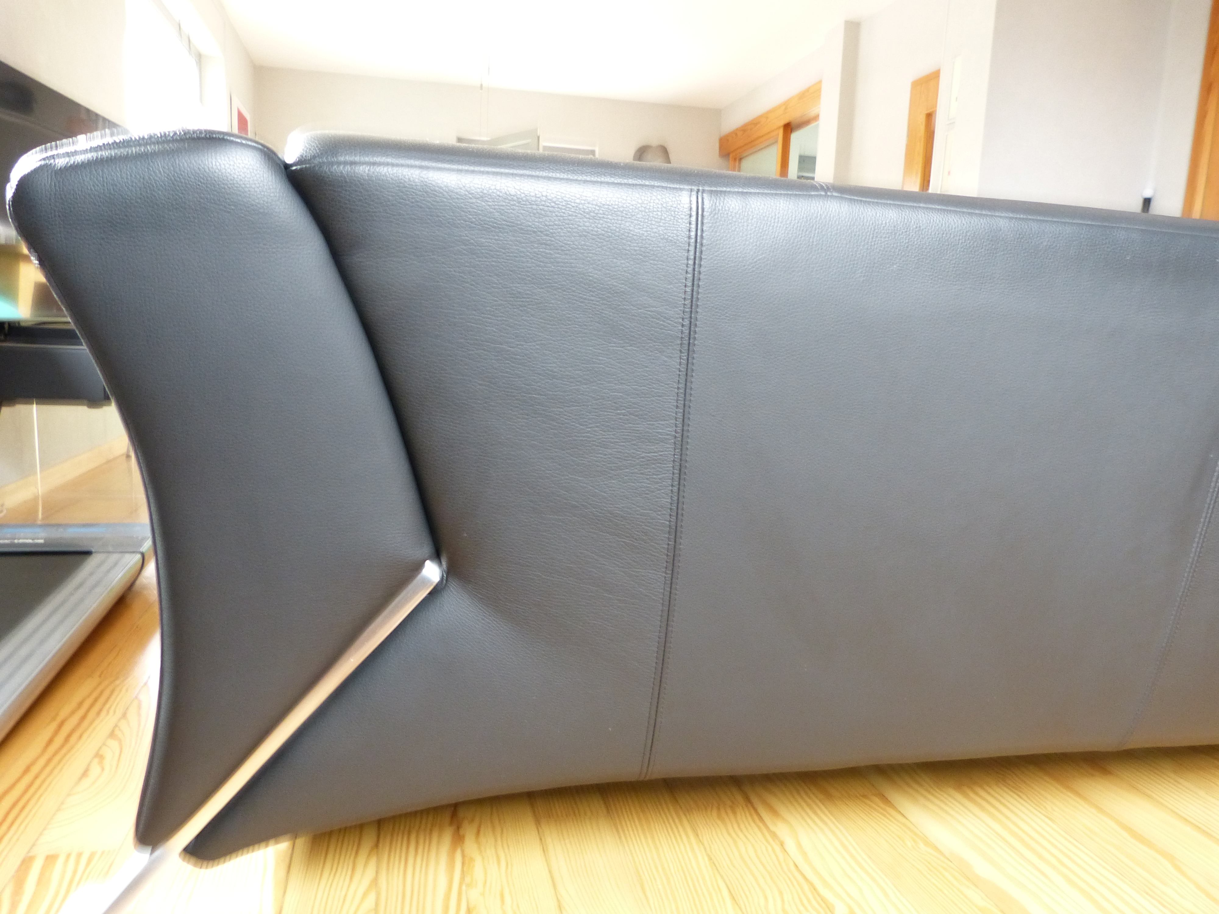322 Sofa Aluminium Holz Schwarz