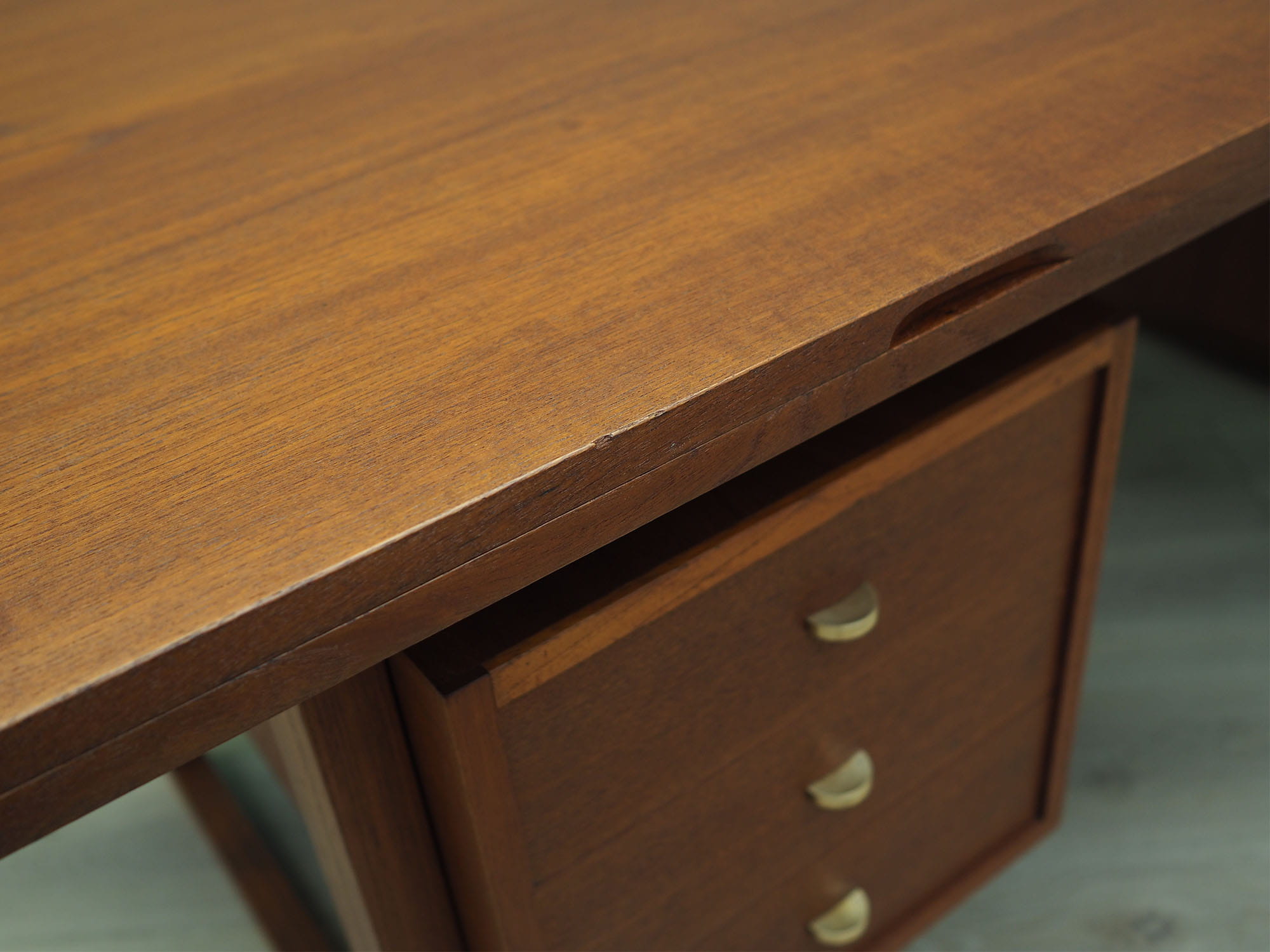 Vintage Schreibtisch Teakholz Braun 1970er Jahre