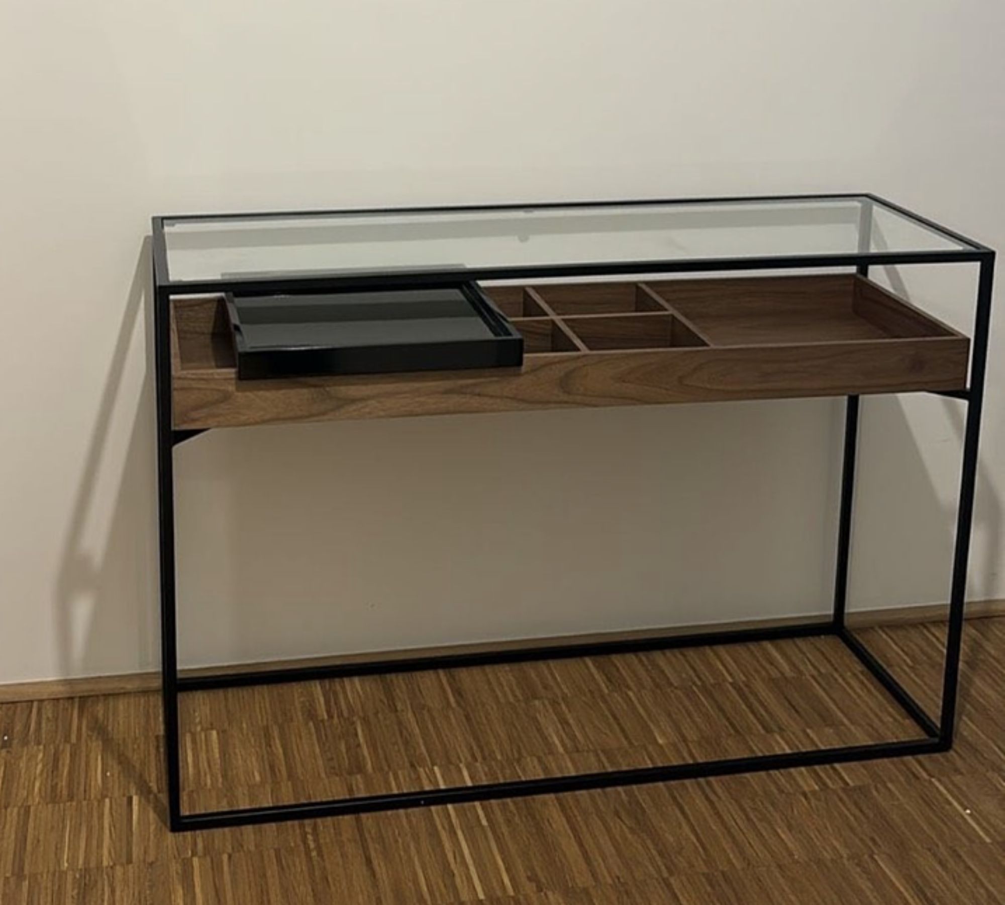 Console Helix Wood with glass top Brown