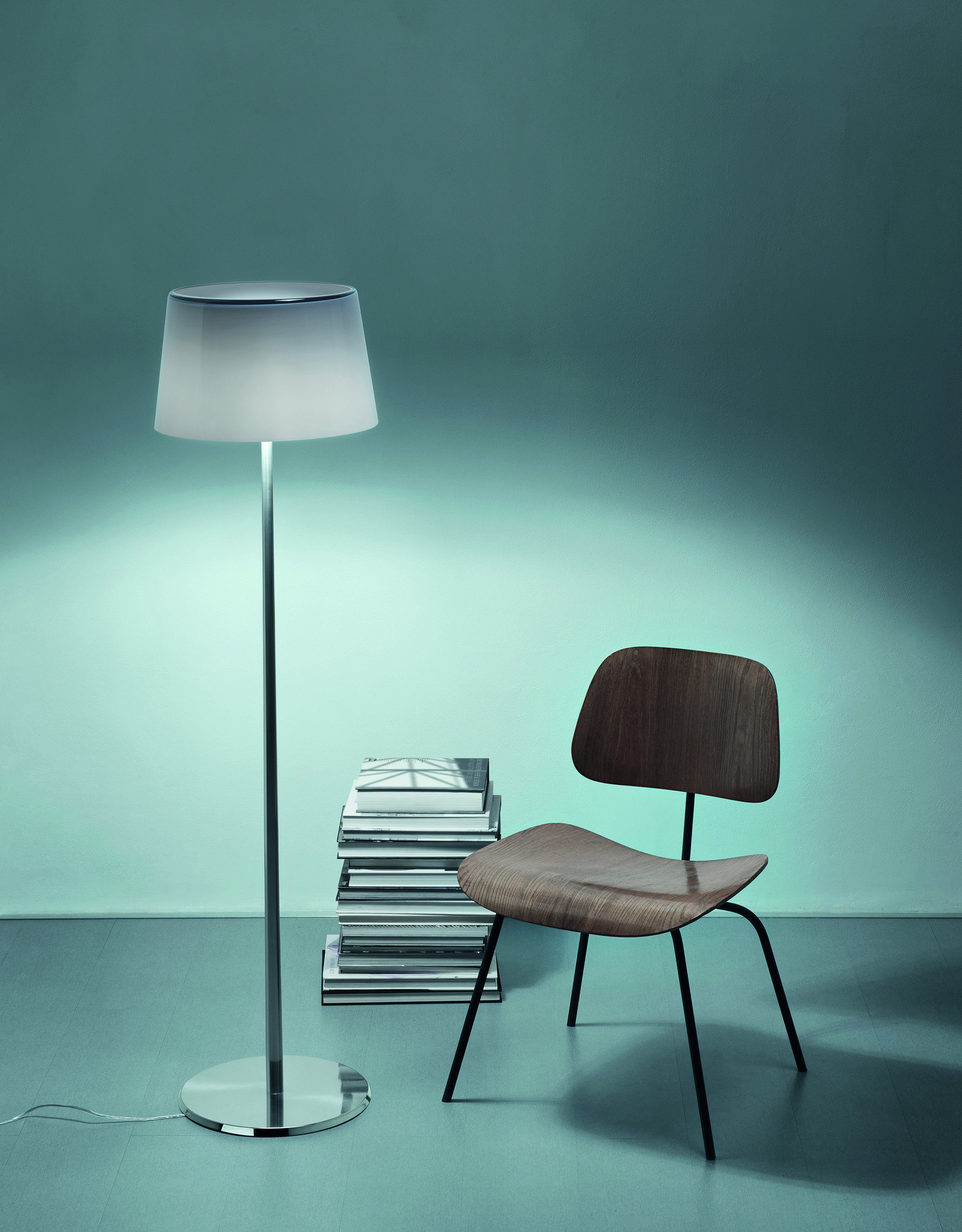 Lumiere XXL Stehleuchte Grau