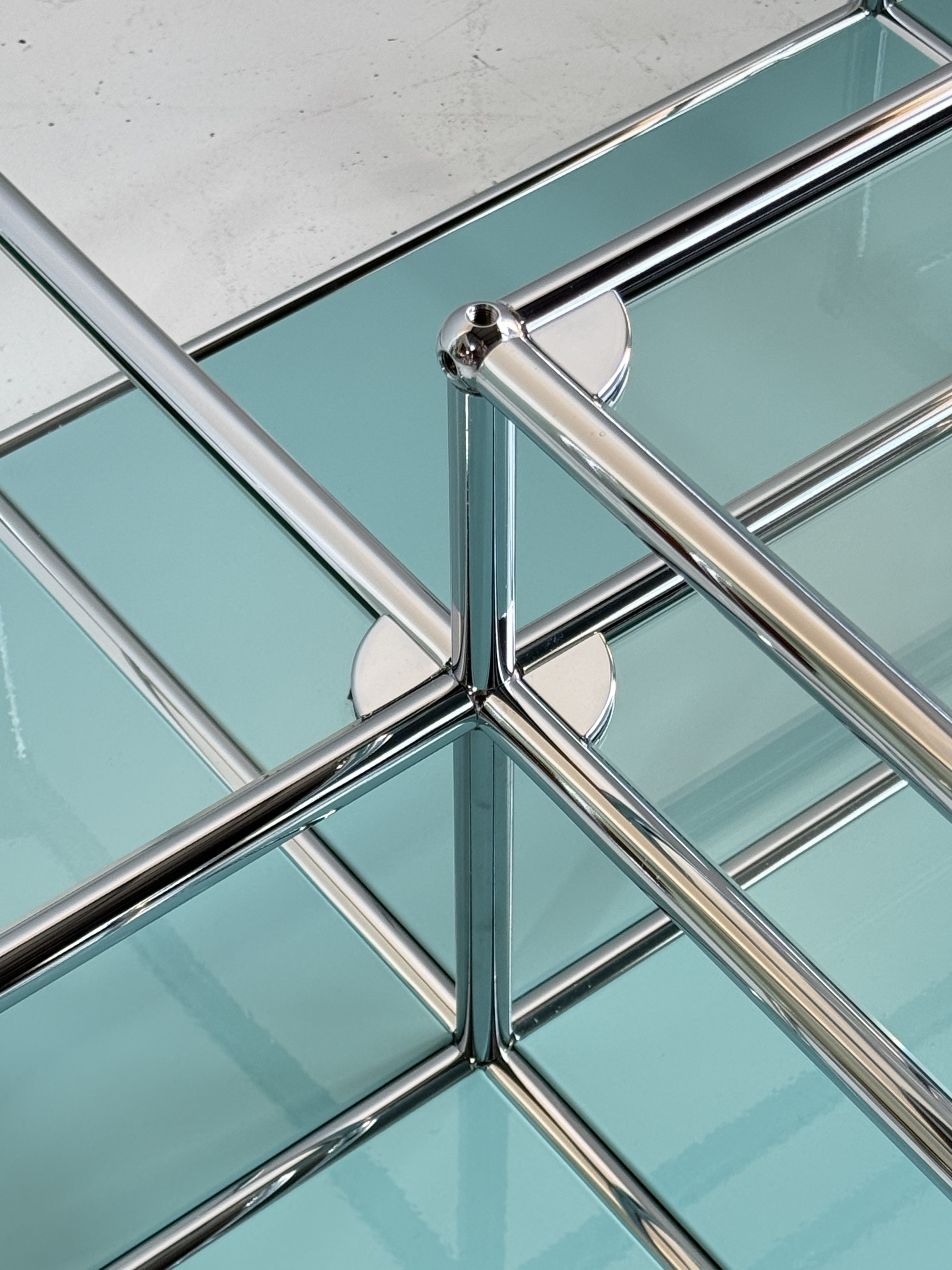 Modularer Couchtisch Chromstahl