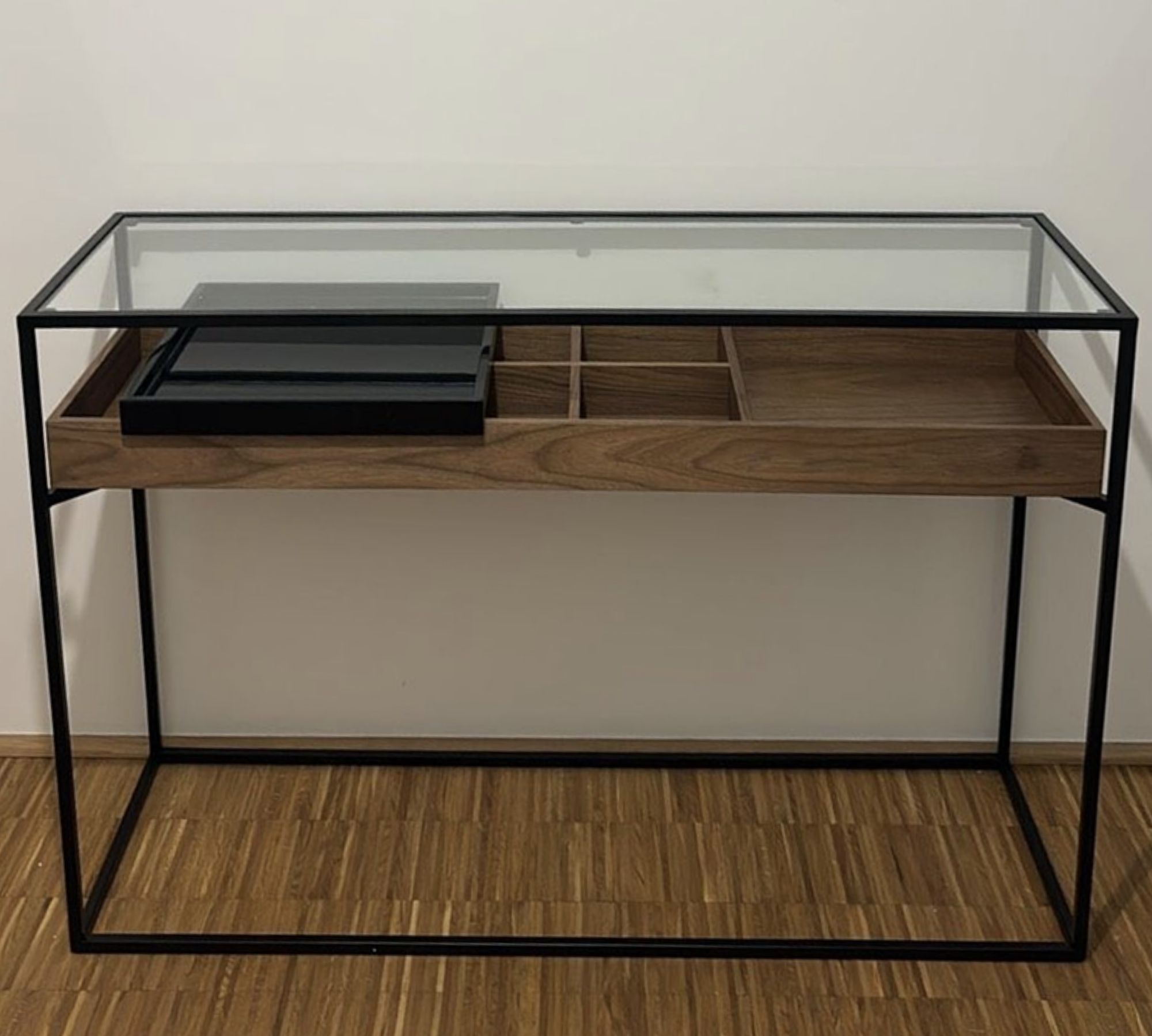 Console Helix Wood with glass top Brown