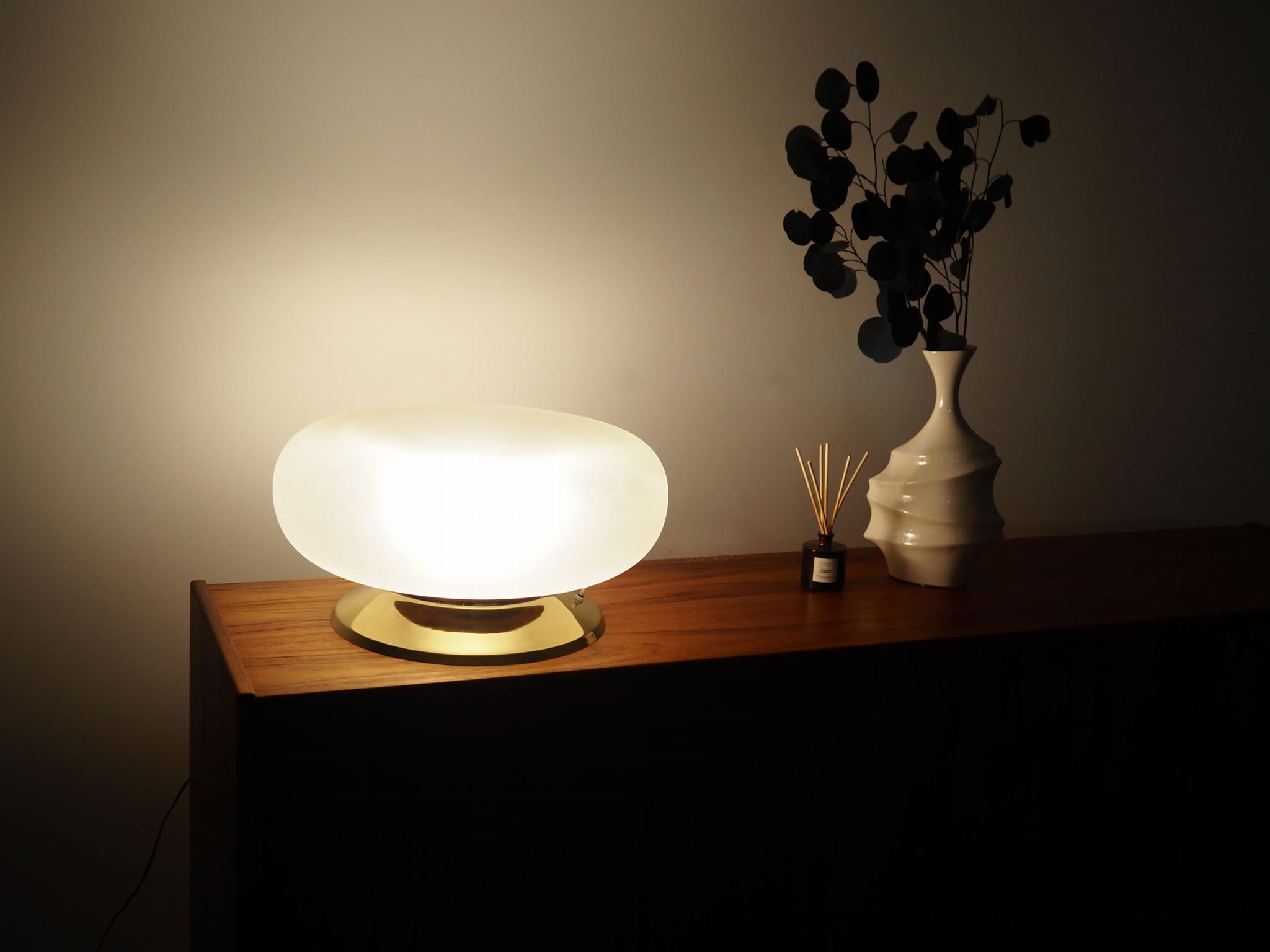 Table lamp
Glass
Metal
1970s