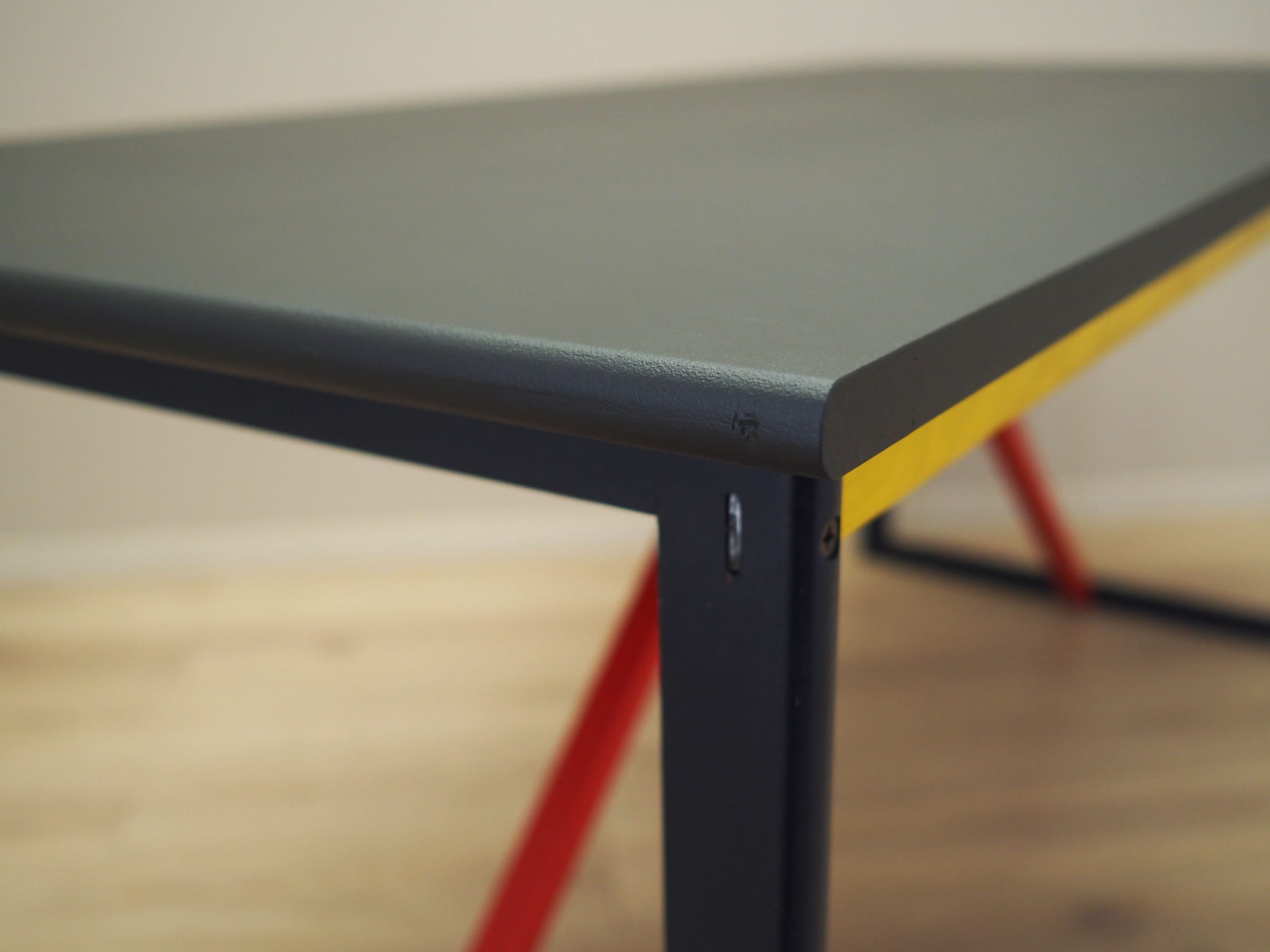 Desk Acacia wood 1980s