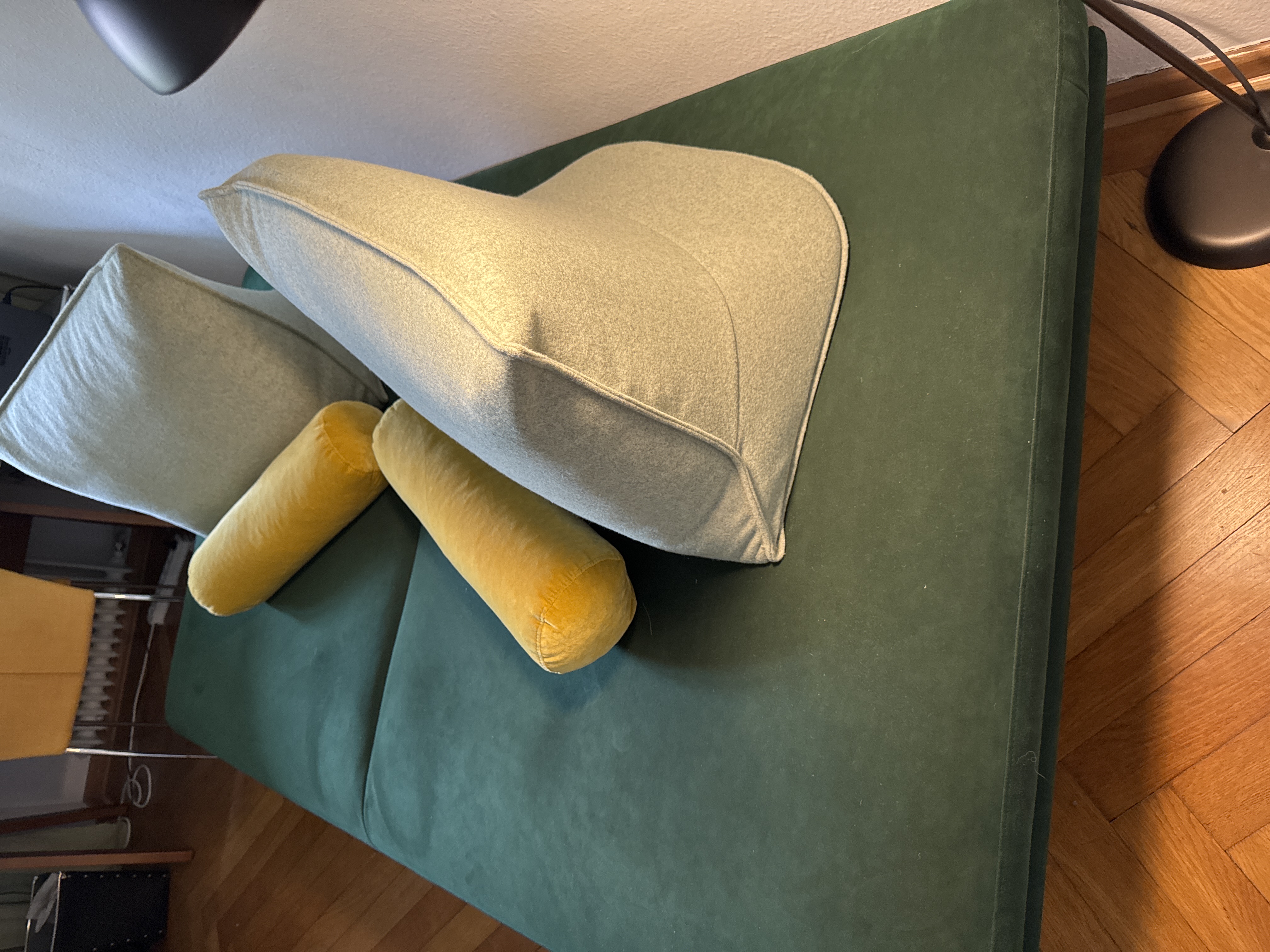 Prado Sofa Velvet Green