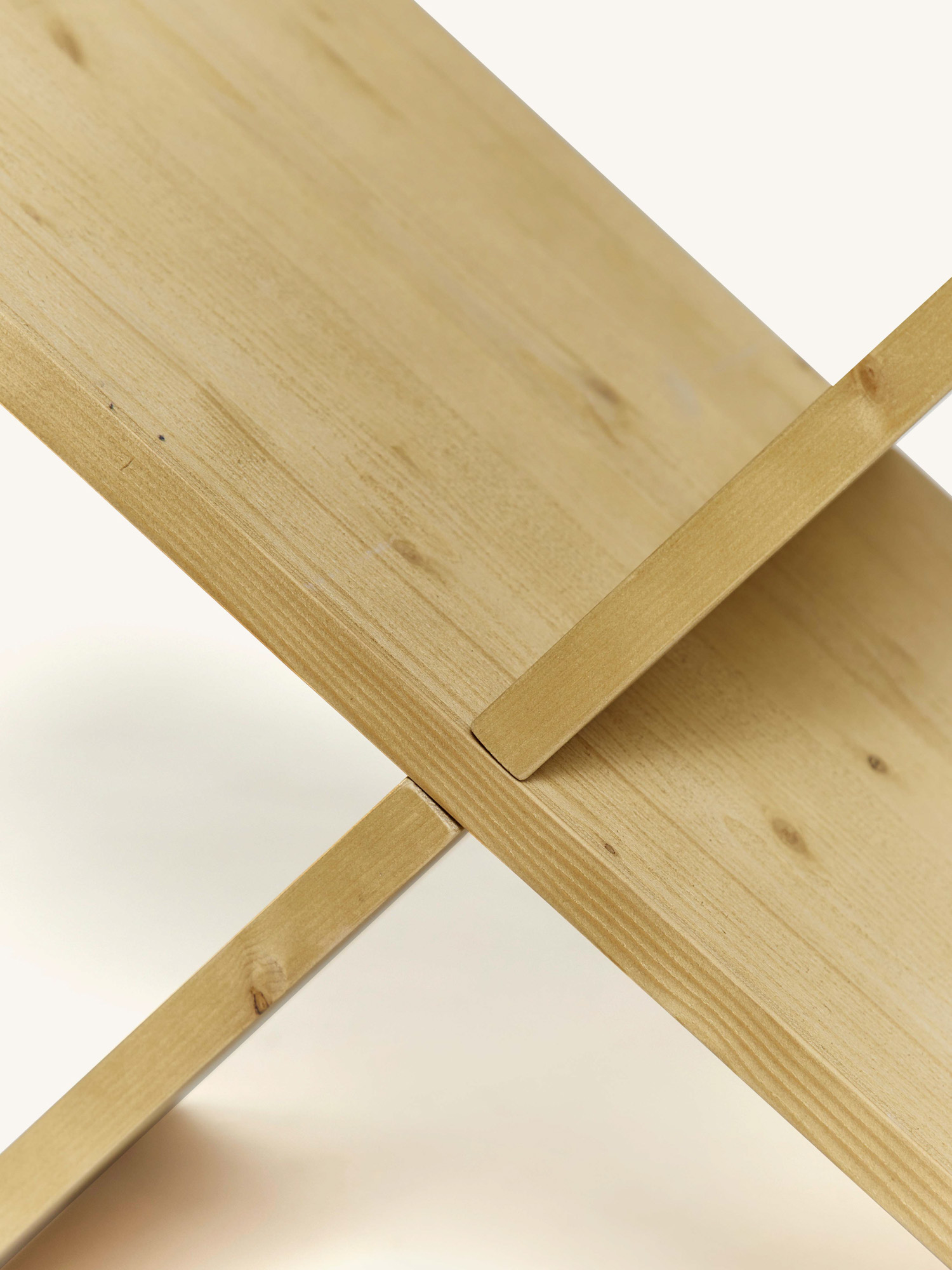 X-Zeitungsständer Holz Olive
