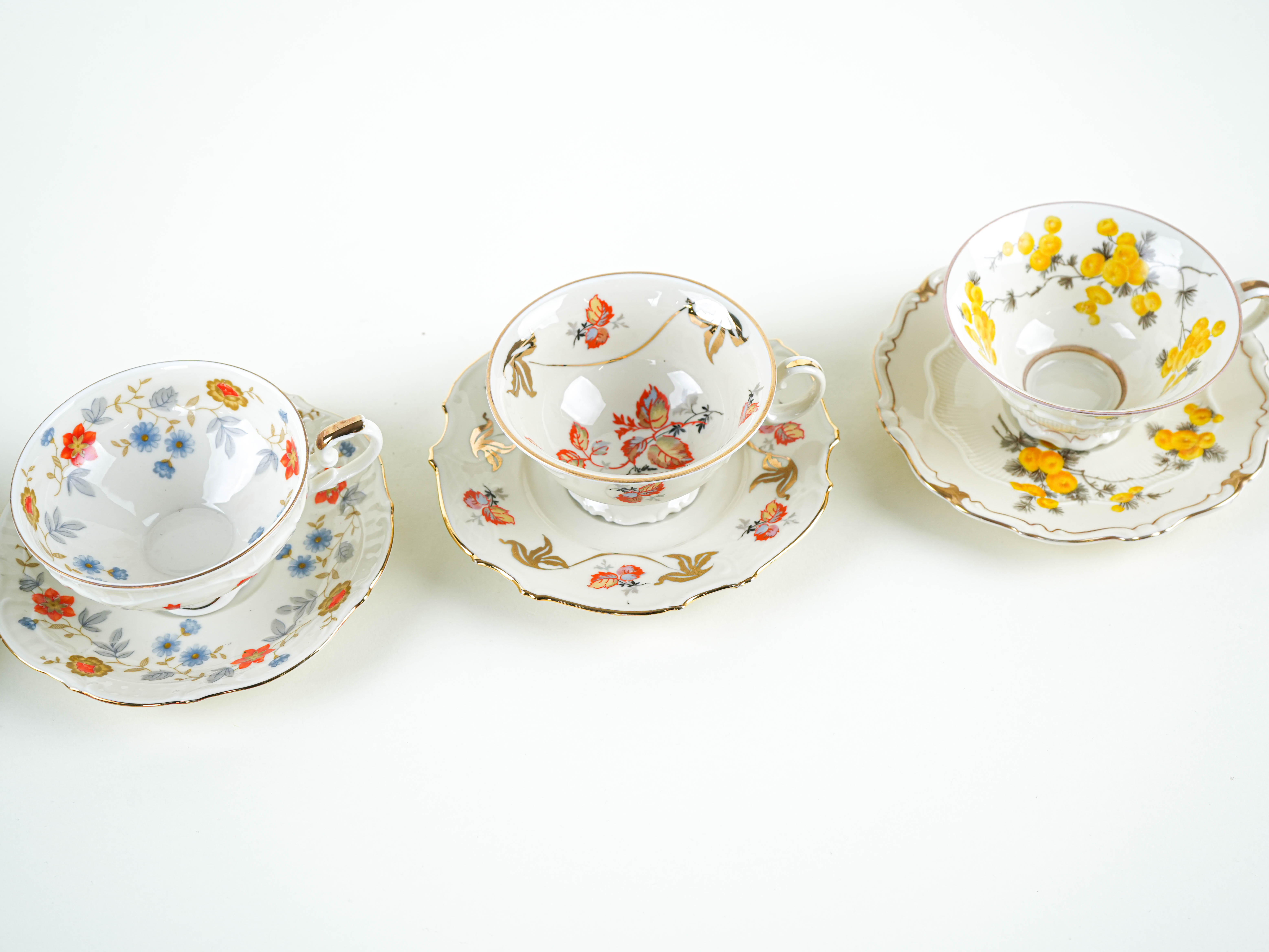 Porcelain cup set 20th century