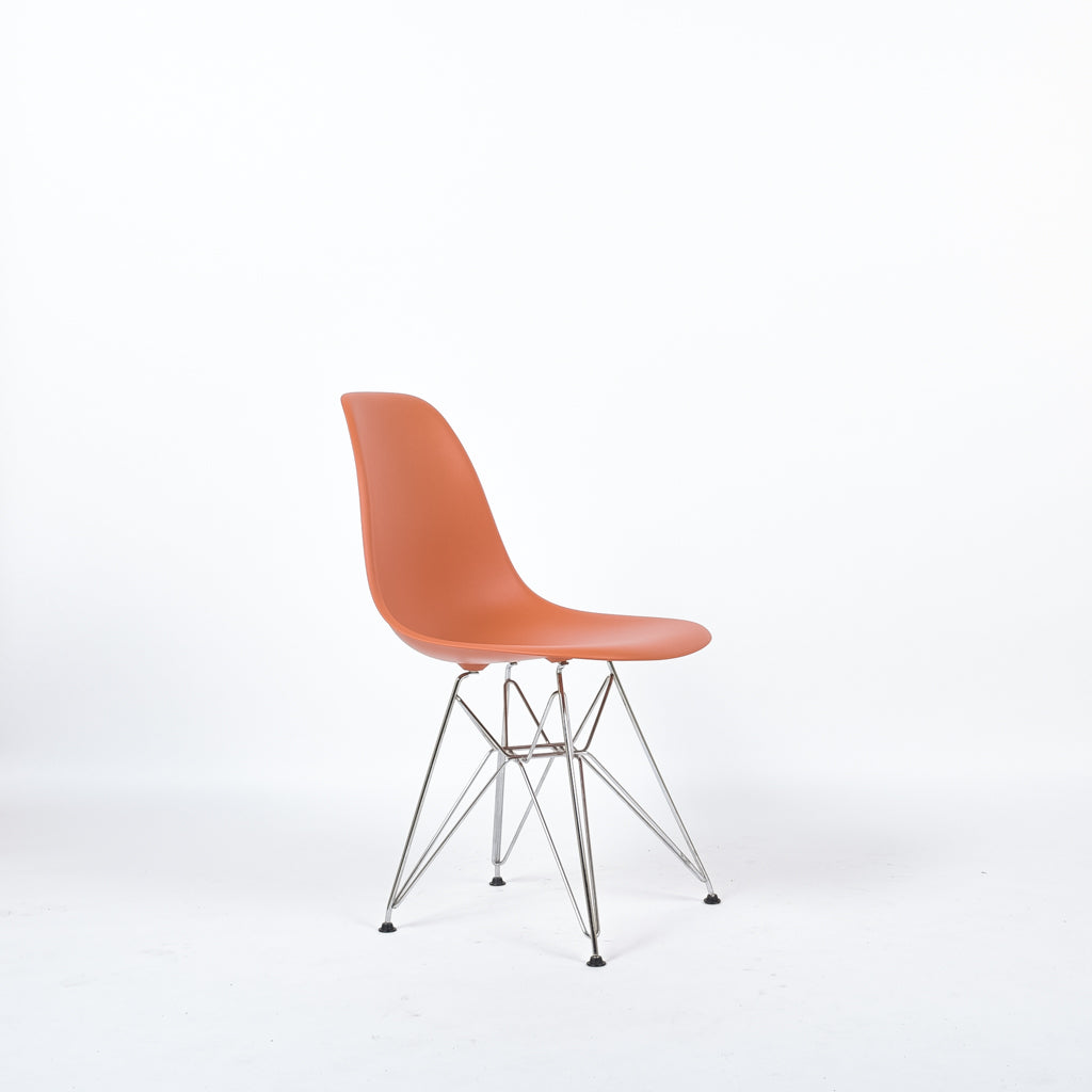 DSR Eames Plastic Side Chair Poppy Red