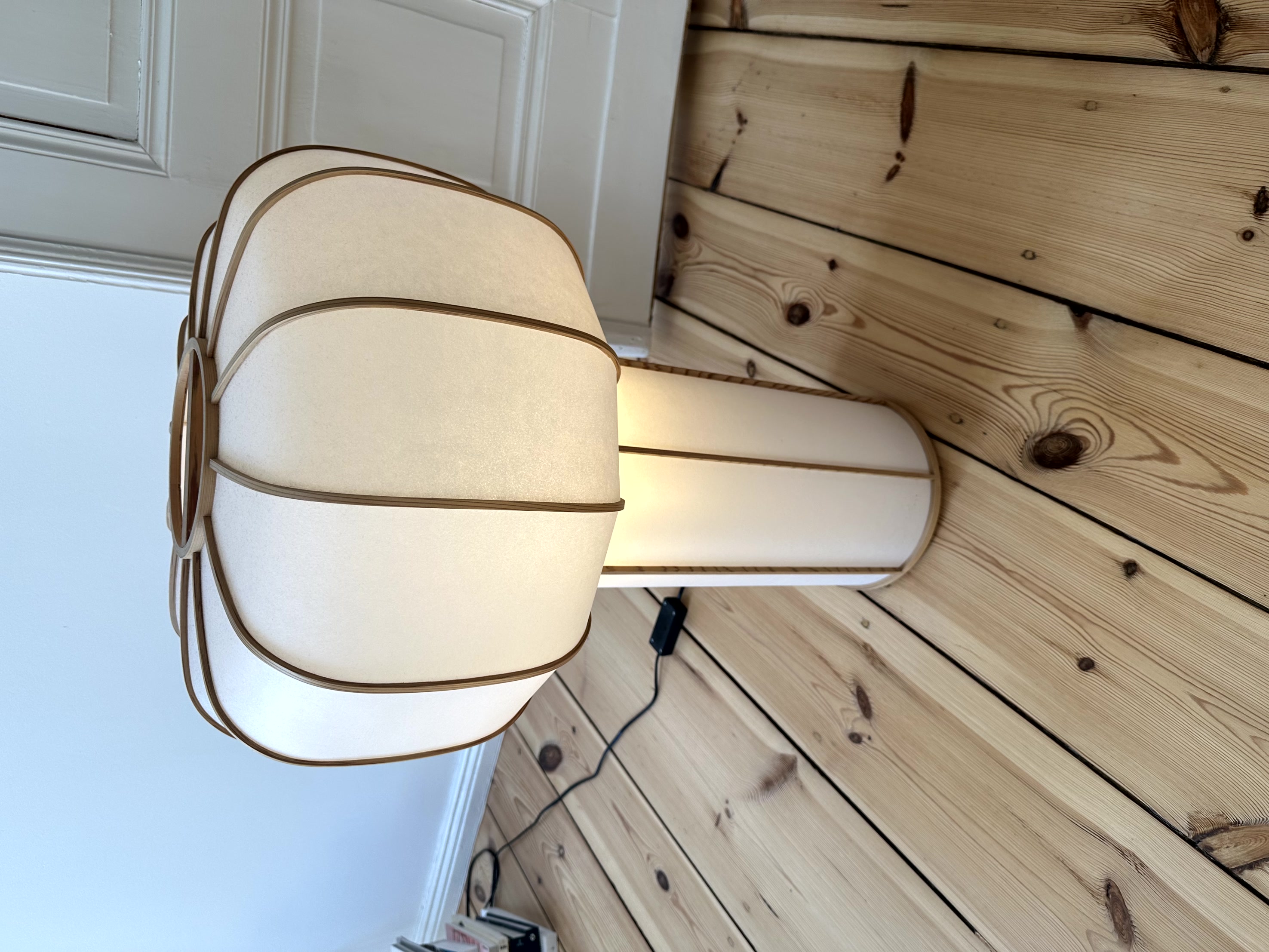 Kiku no Hana Stehlampe Papier Holz