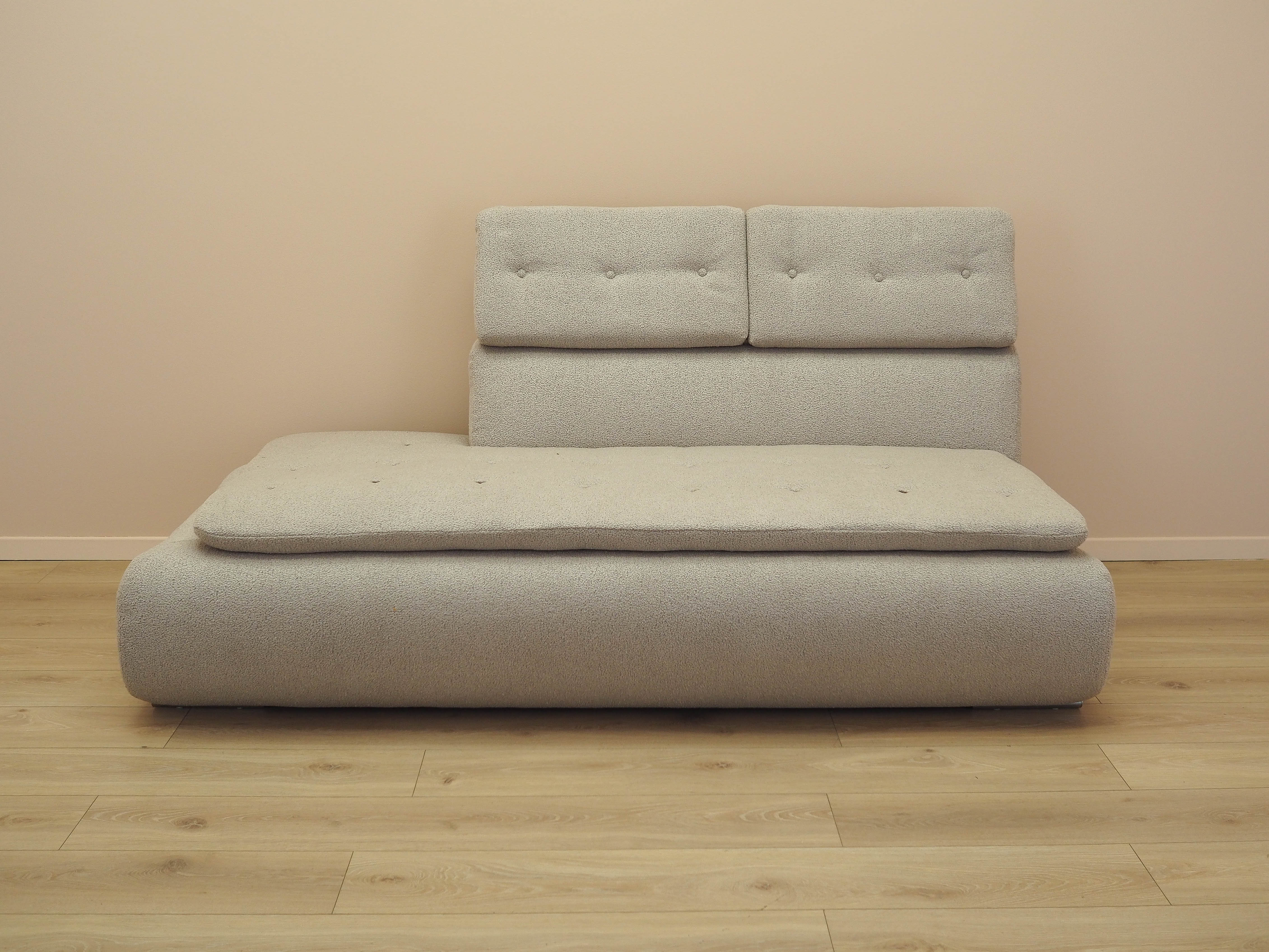 Divano beige anni '80