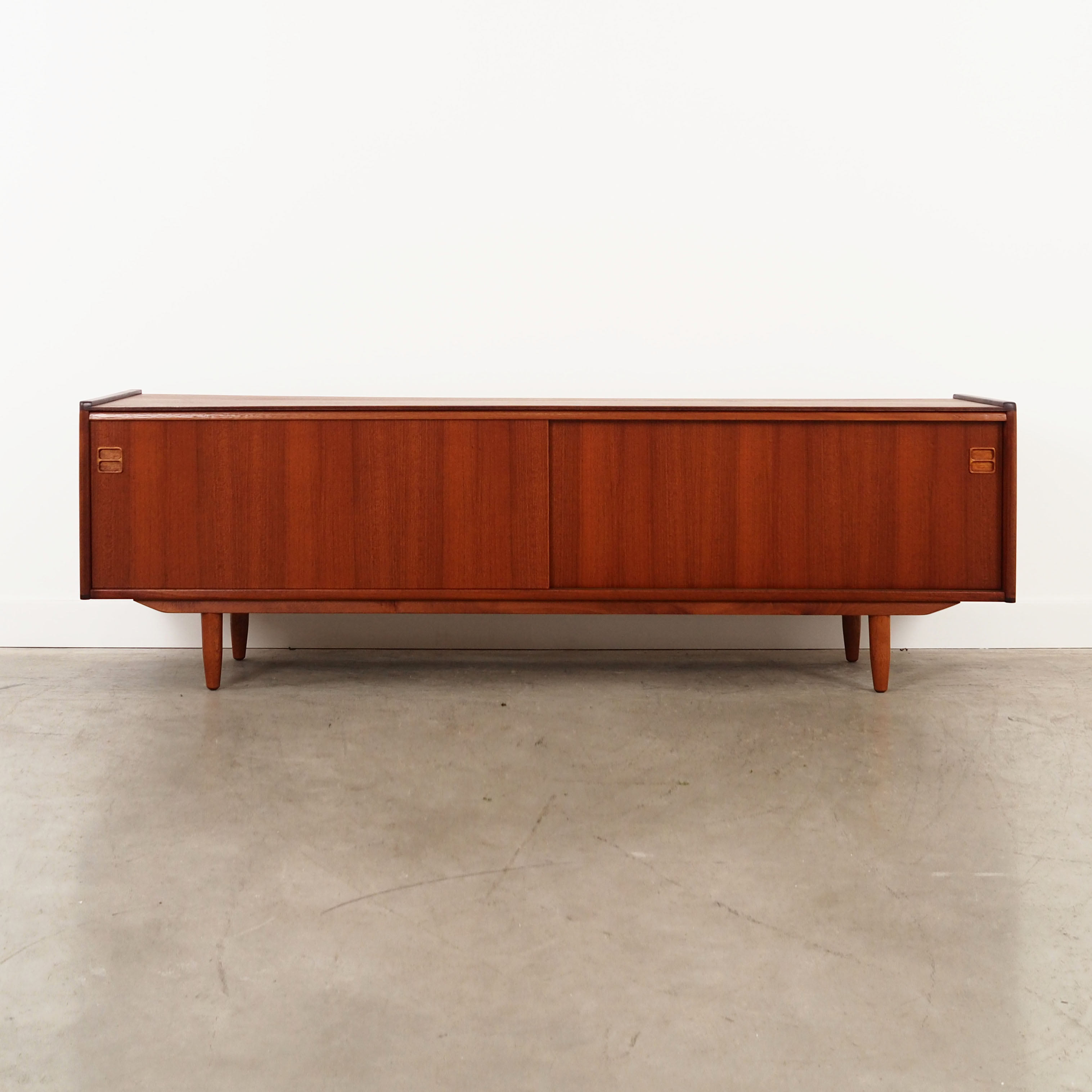 Sideboard in legno di teak anni '70