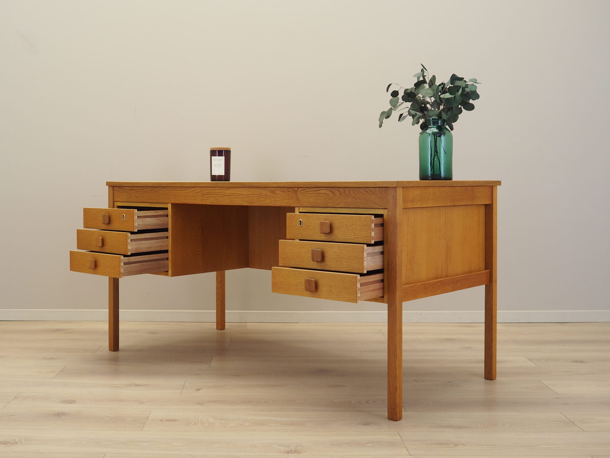 Schreibtisch Eschenholz 1970er Jahre