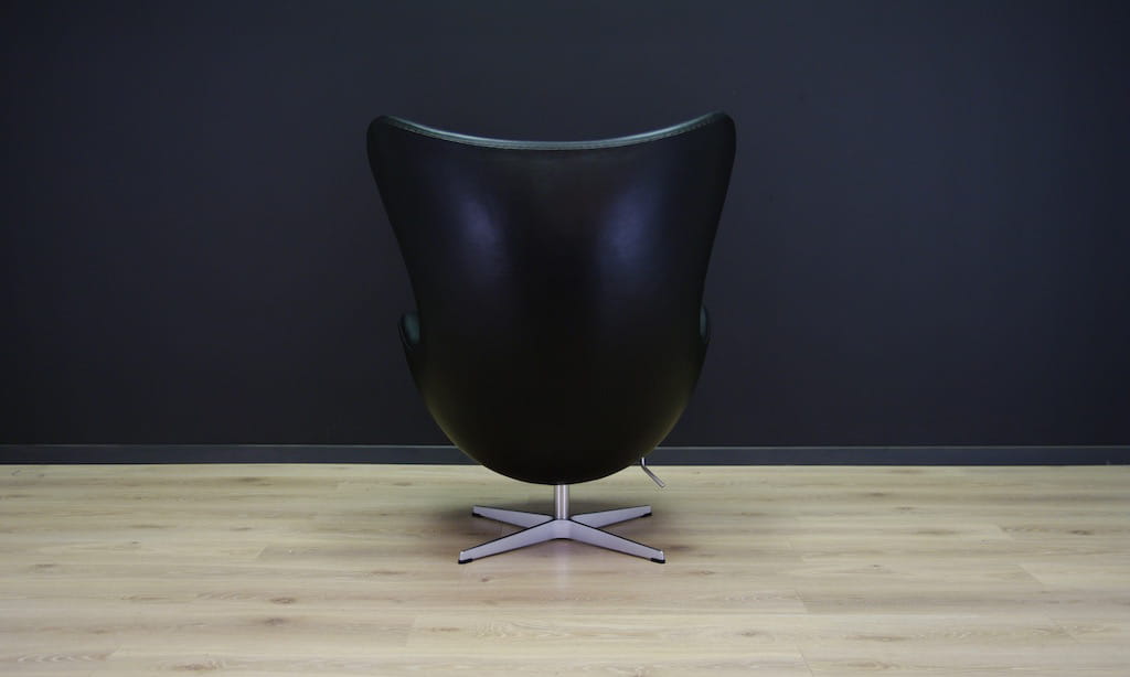 Egg Chair Arne Jacobsen Leather Black