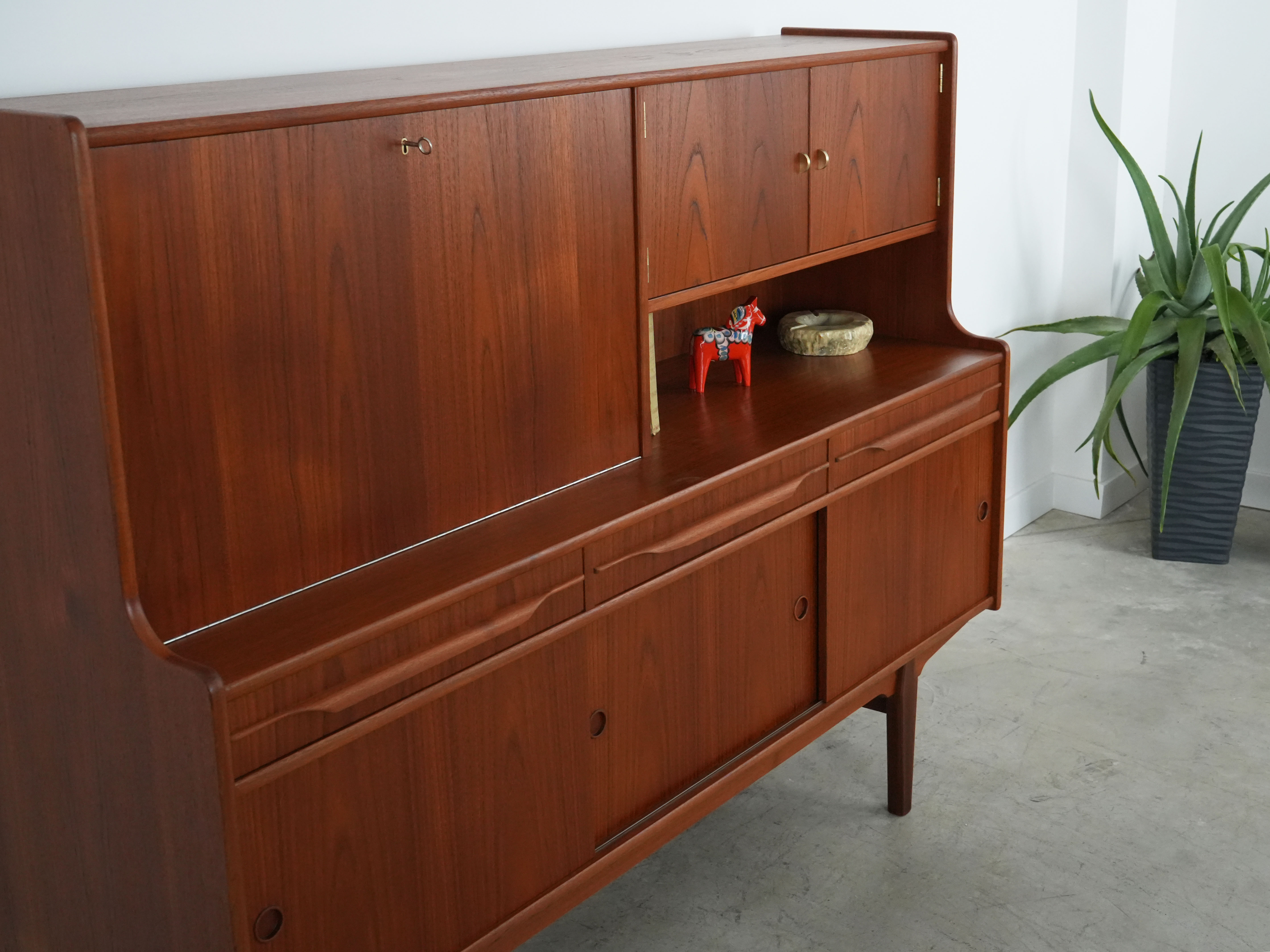 Highboard in legno di teak anni '60