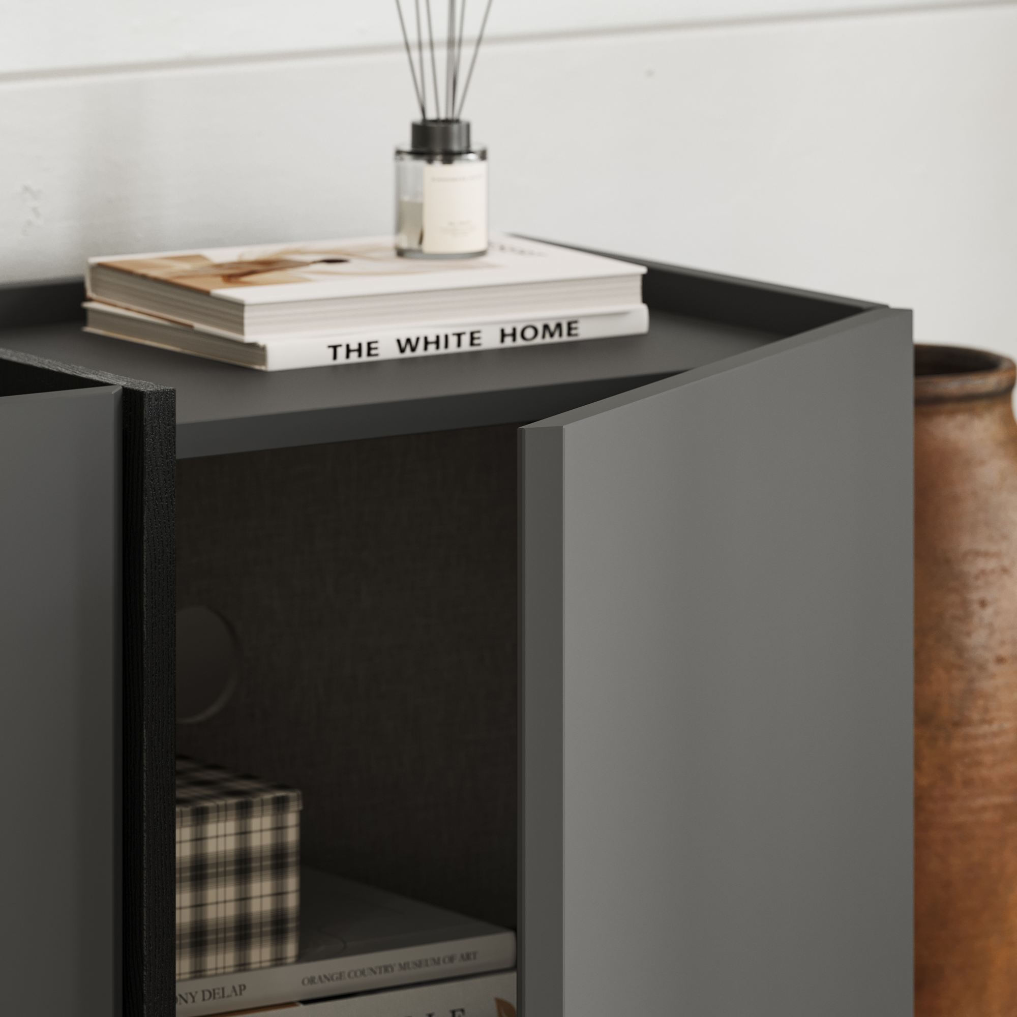 Lions Table Anthracite