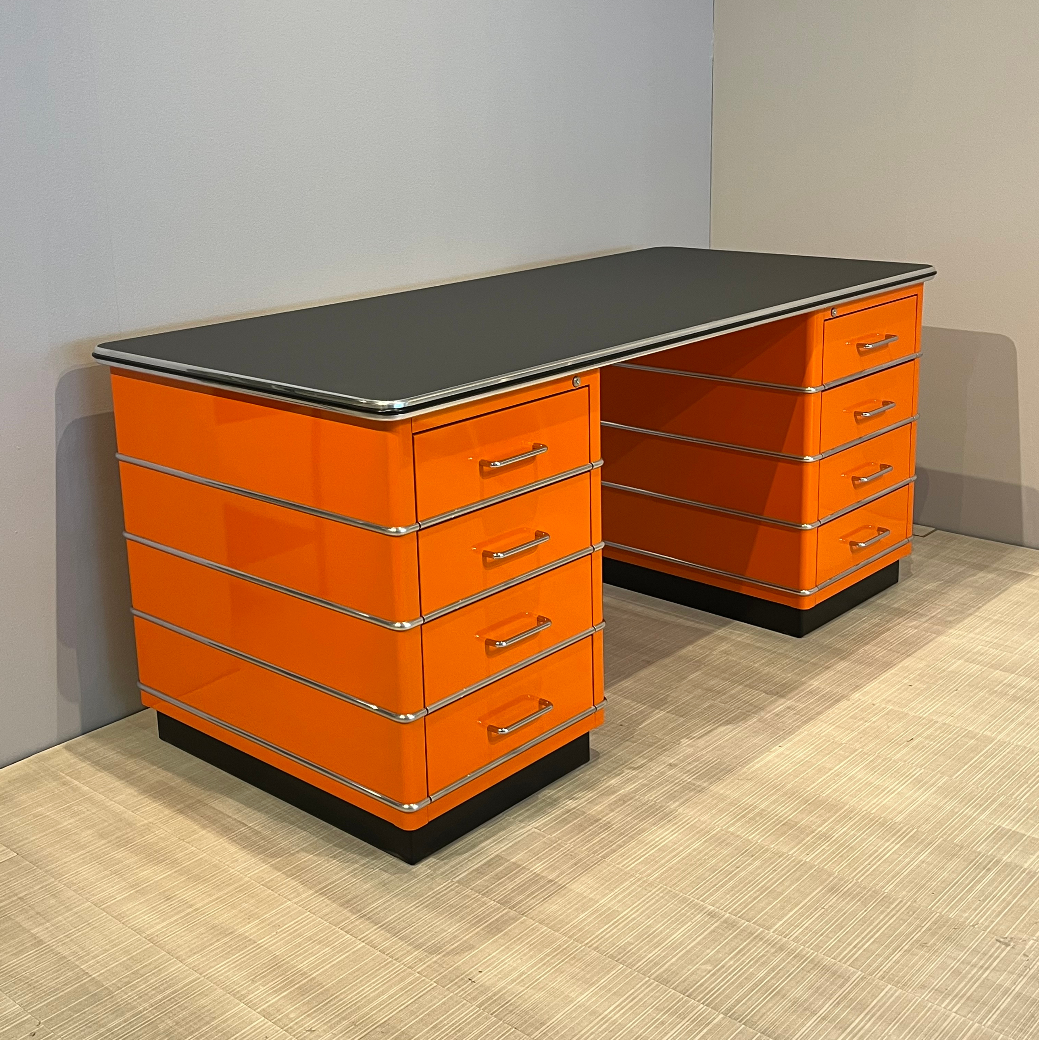 Classic Line Schreibtisch TB 229 Stahl Orange