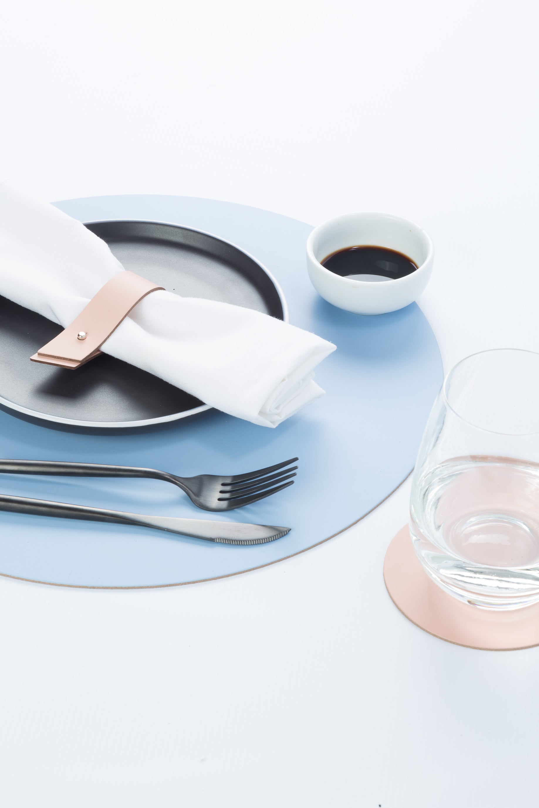 Placemat Round 100% Recycled Leather Sky Blue