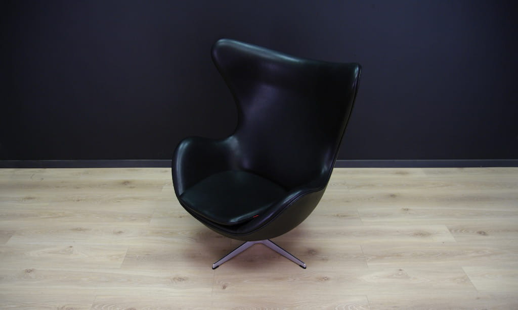 Egg Chair Arne Jacobsen Leather Black
