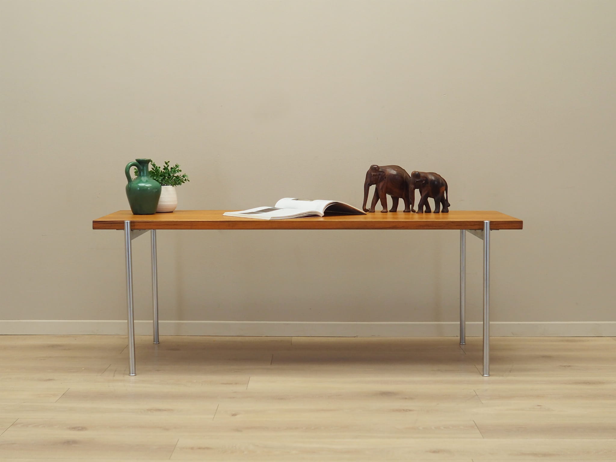 Bank Teakwood Brown 1970s