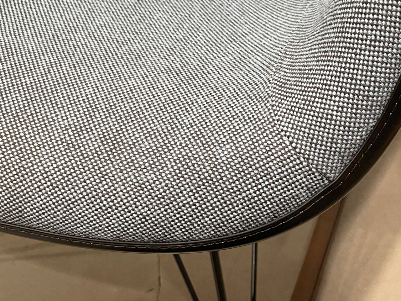 Eames Armchair RAR Schaukelstuhl