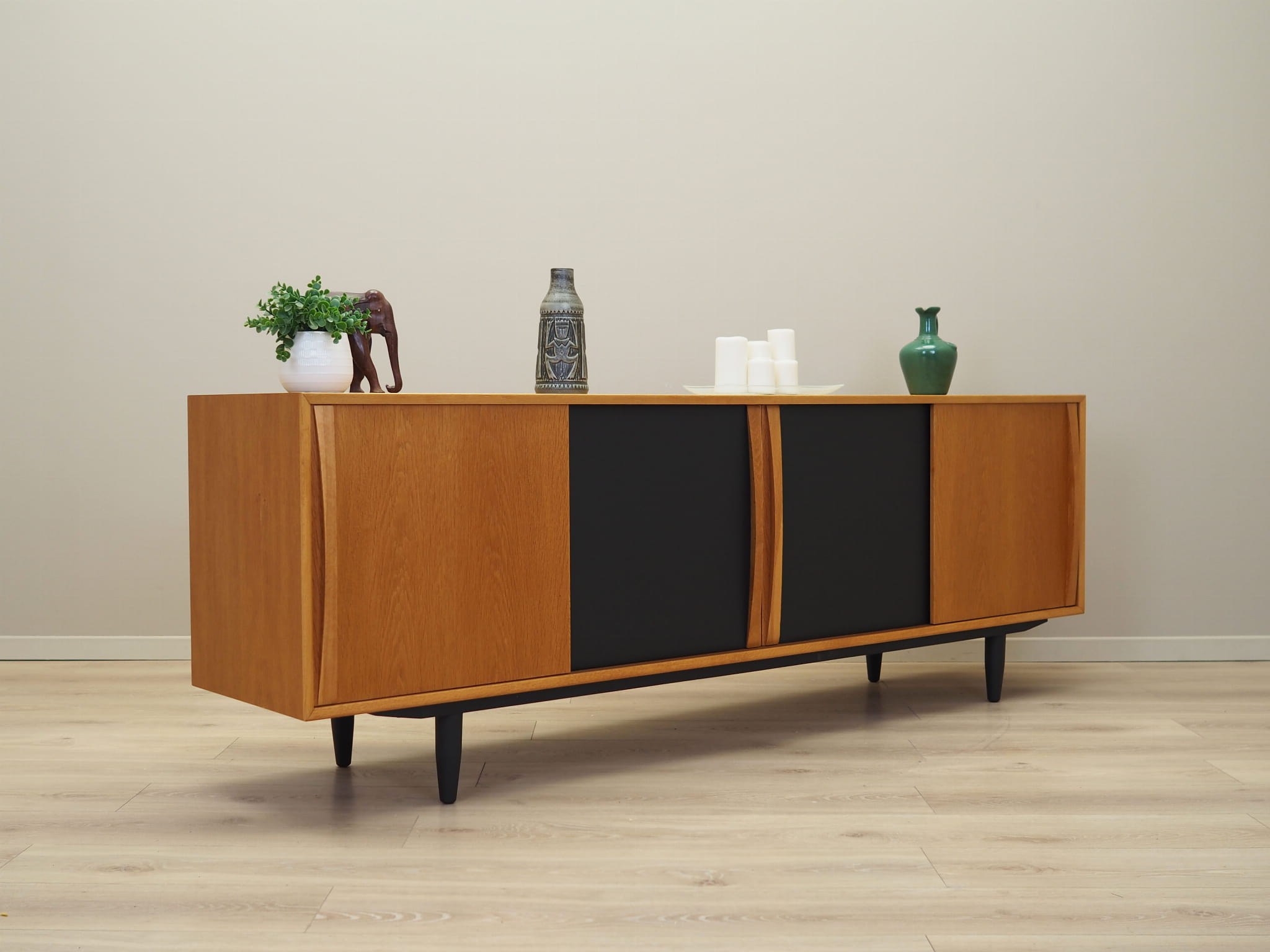 Vintage Sideboard Eschenholz Braun 1970er Jahre