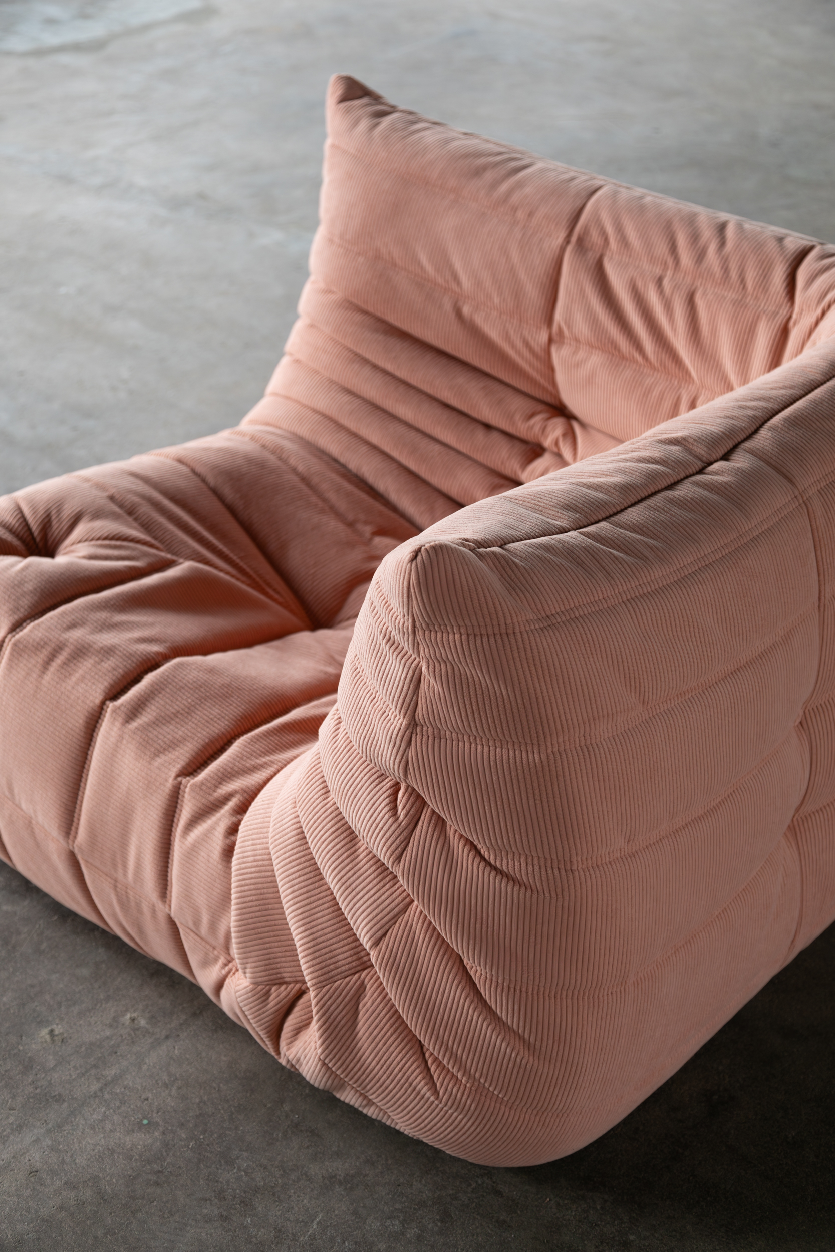 Togo Ecksofa Cord Rosa