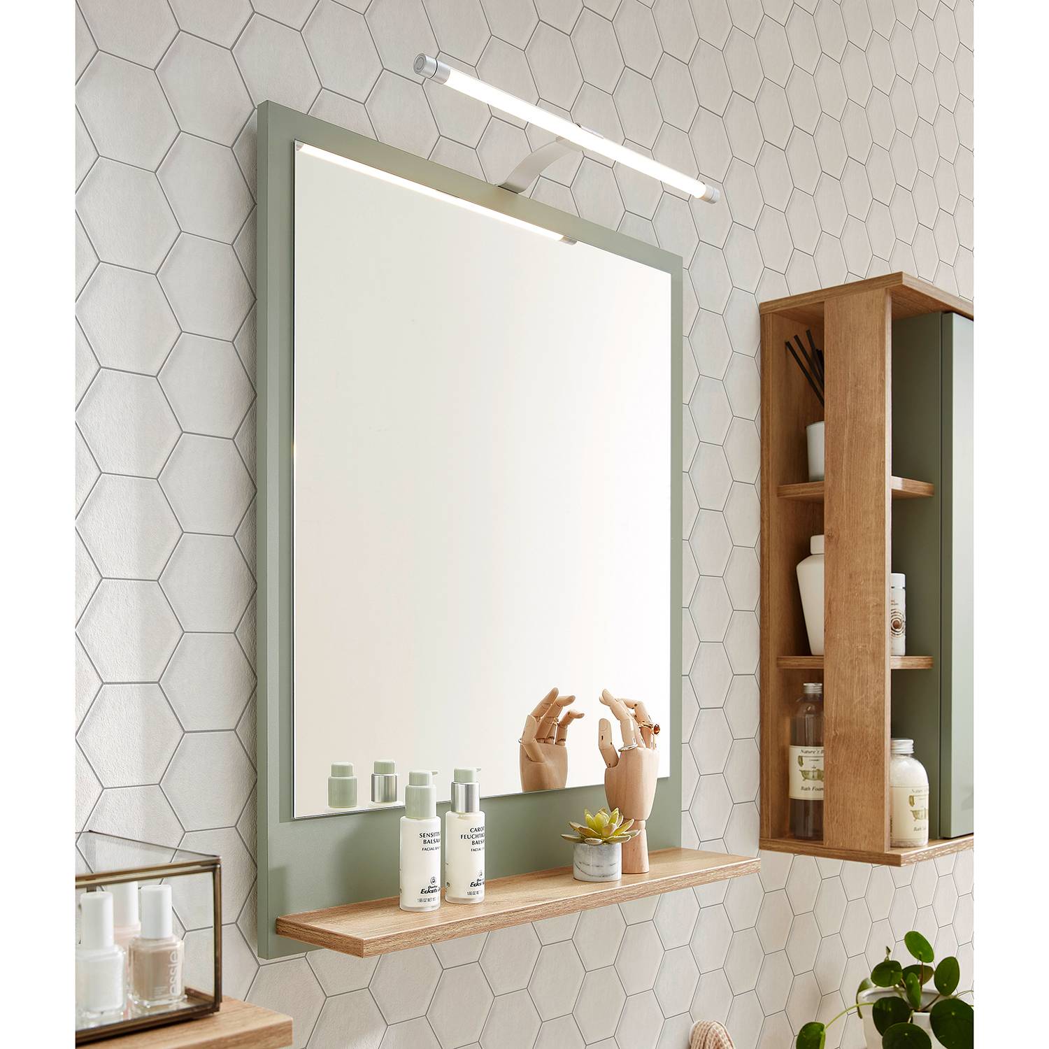 Quickset 980 LED surface-mounted light Chrome Silver