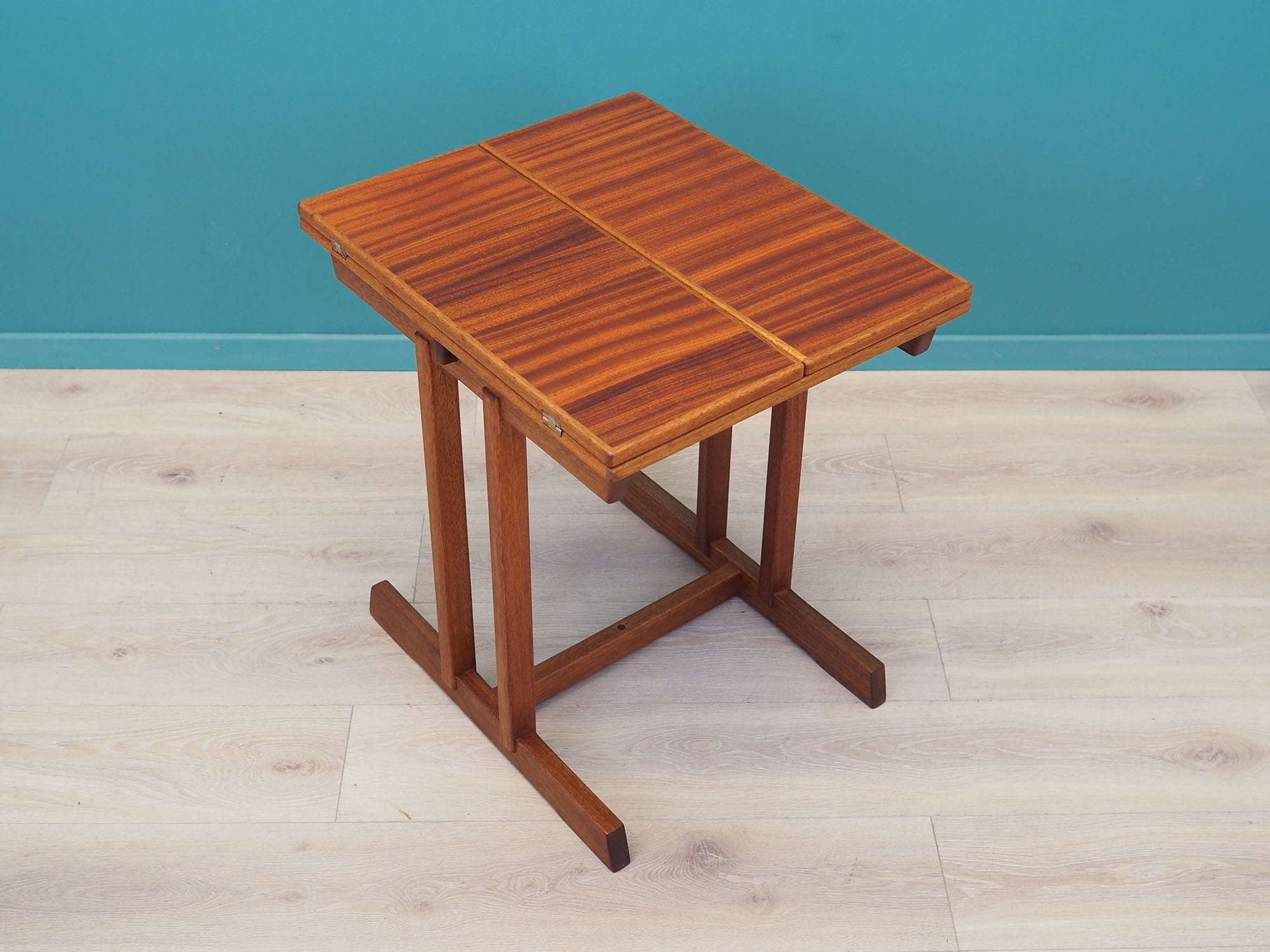 Mahogany Beistelltische 1970 Jahre