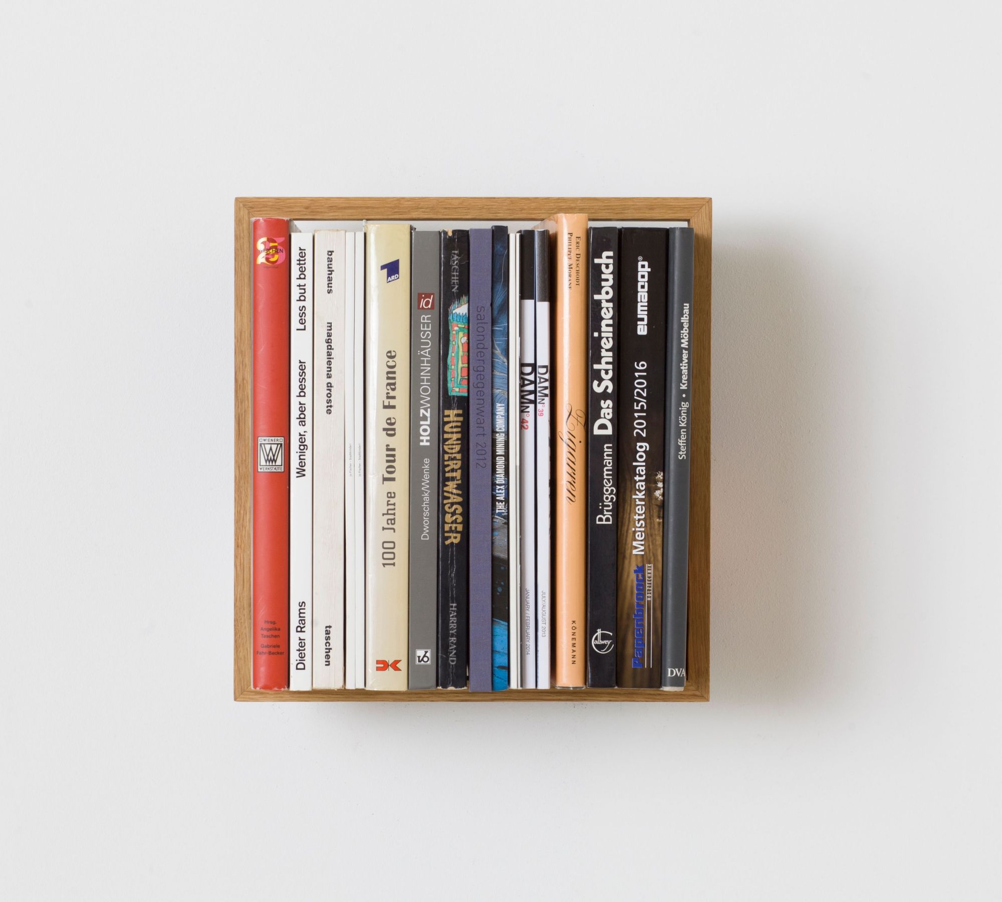 Bücherregal b7 mit Eichenrahmen mit Splint