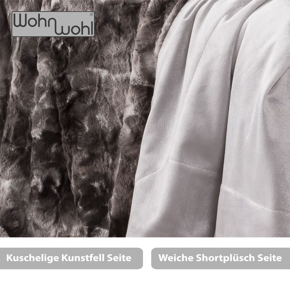 Couchdecke aus Fellimitat Grau