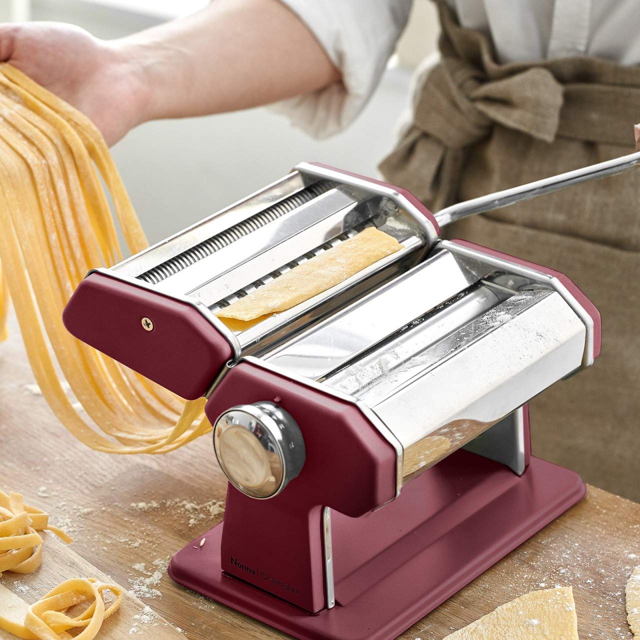 Nonne Nudelmaschine Manuel Edelstahl Rot