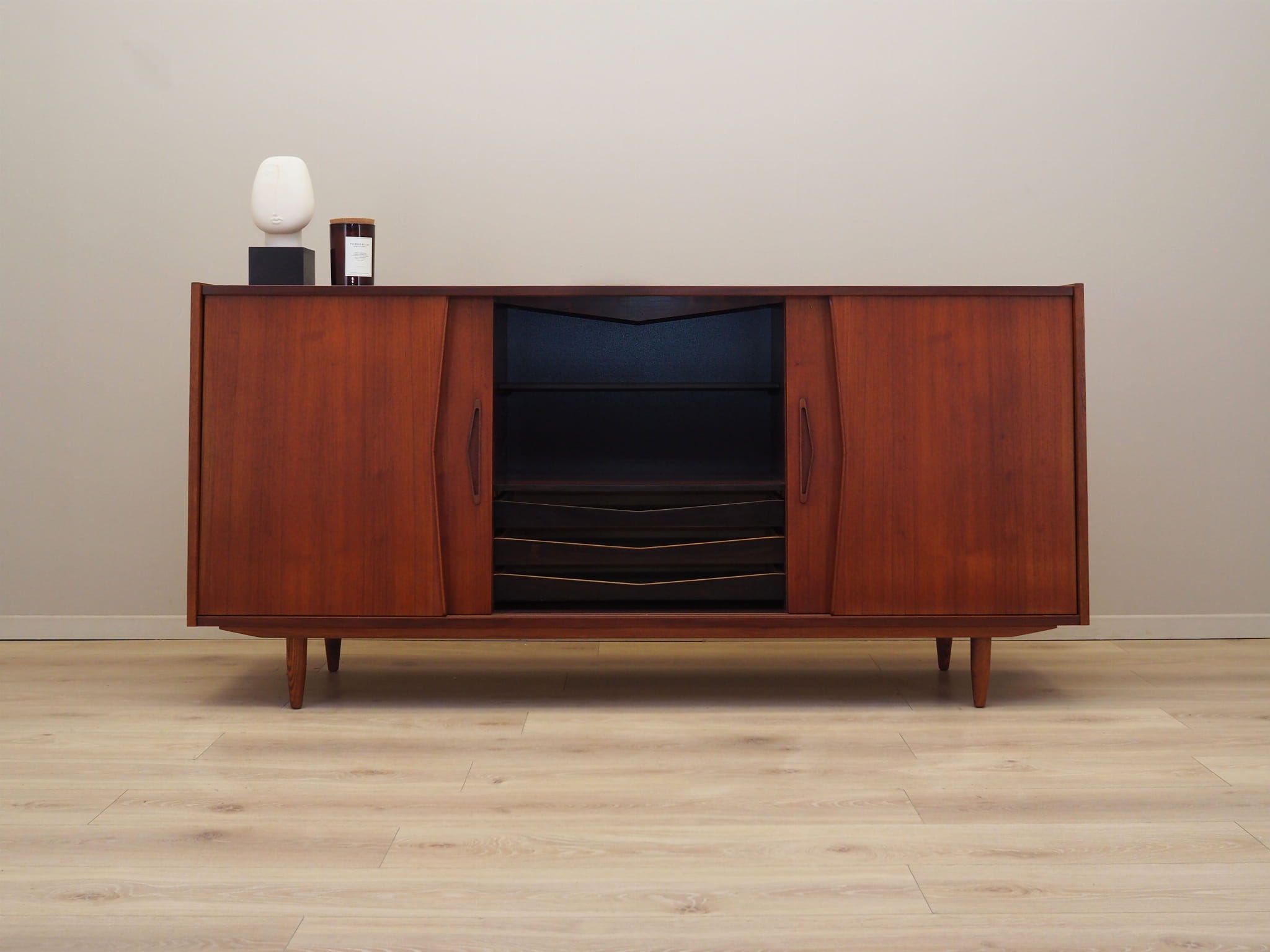 Credenza in legno di teak anni '70
