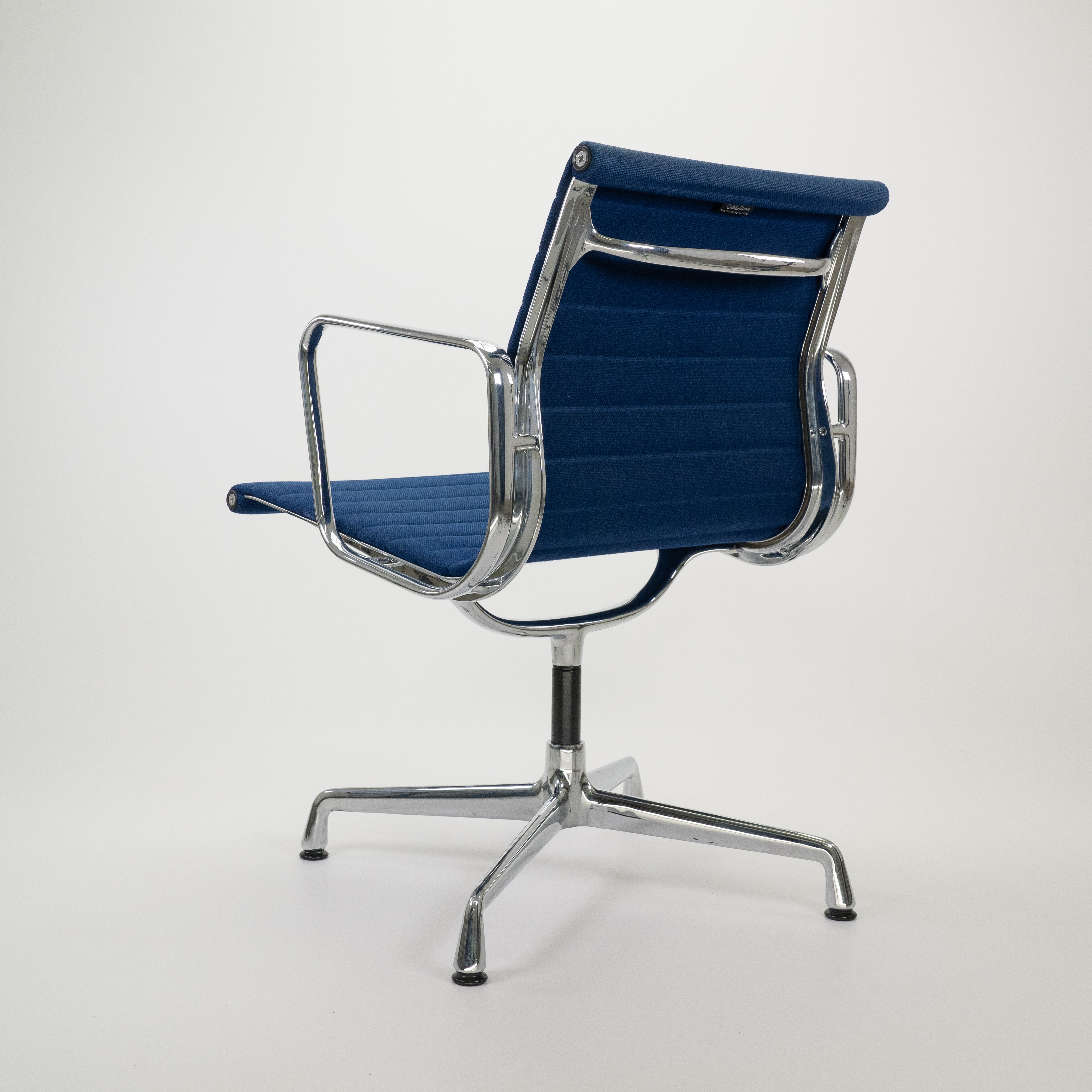 Vitra EA108 Chair Chrom Hopsack Blau