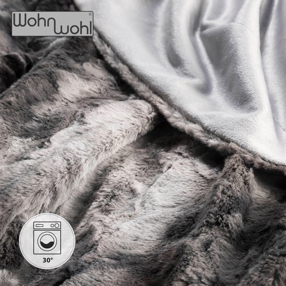 Couchdecke aus Fellimitat Grau