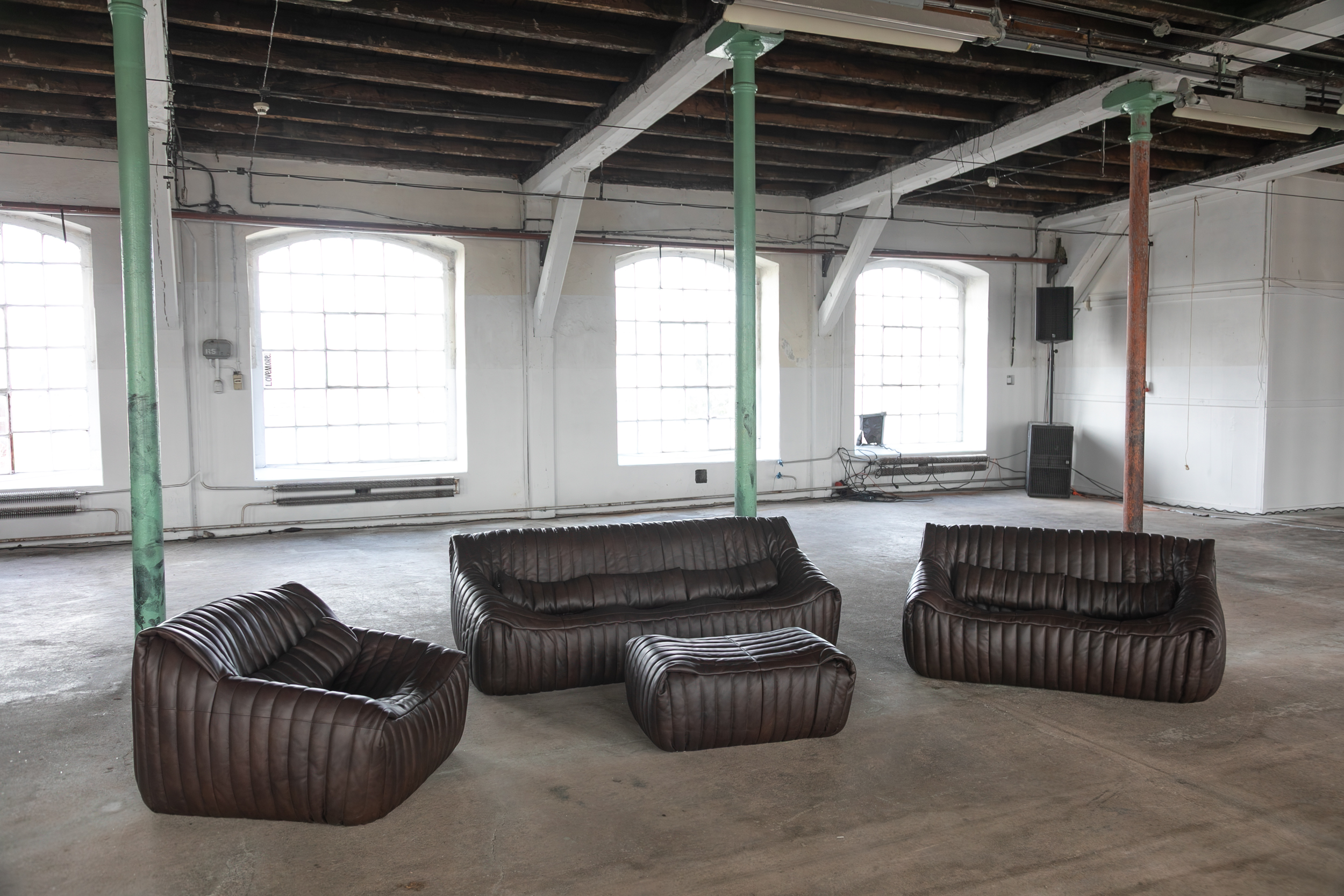 Togo Armchair Smooth Leather Folk Brown