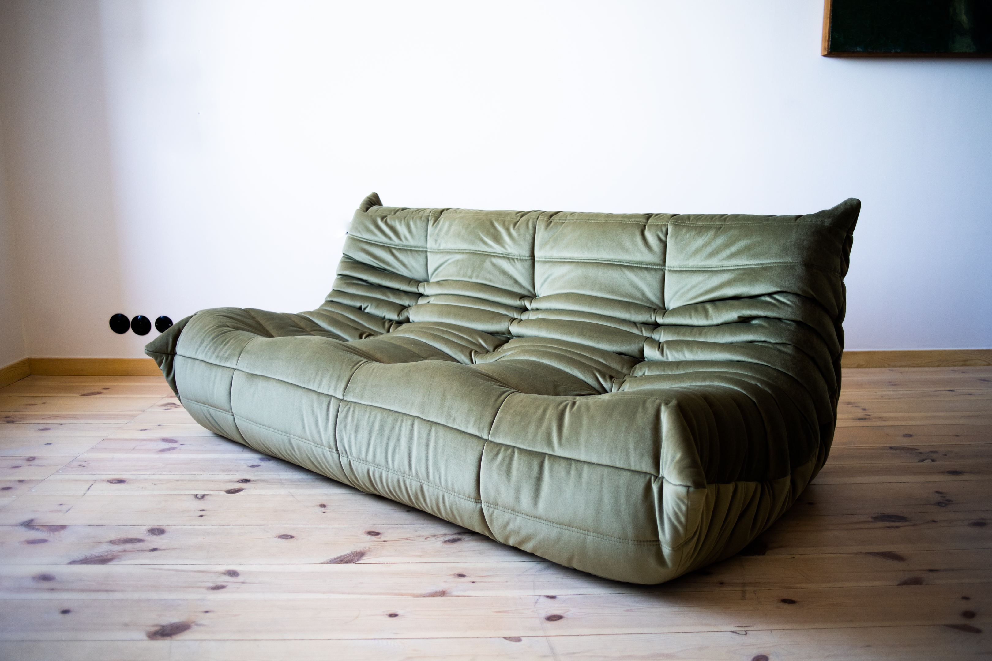 Togo Sofa 3-seater velvet khaki green