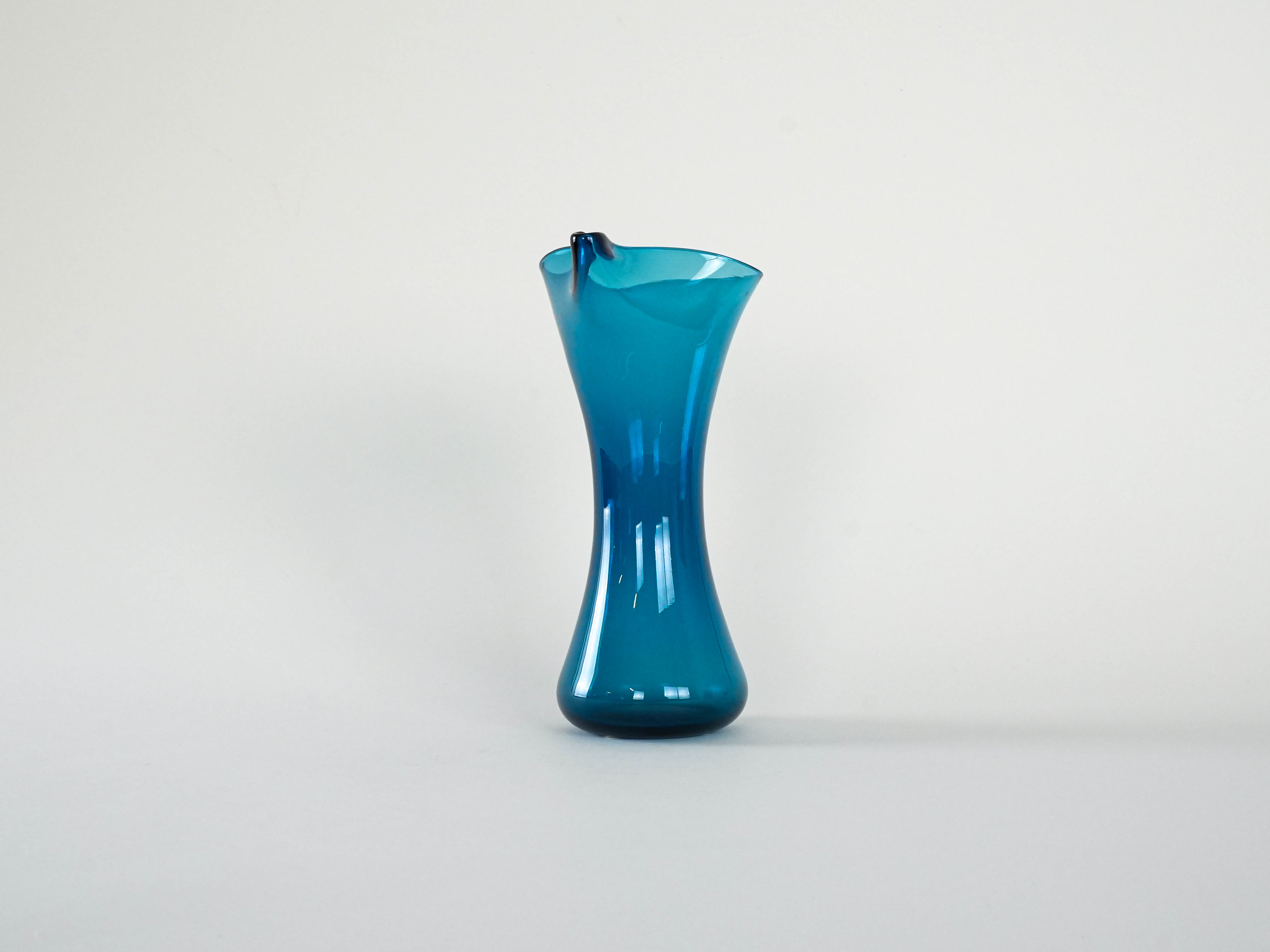 Glass pitcher Cobalt