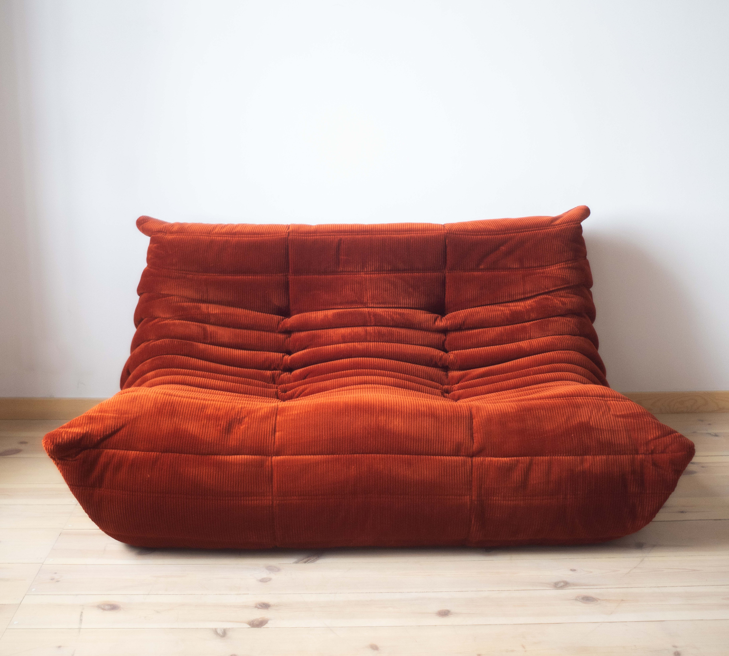 Togo Sofa 2-Sitzer Cord Bernsteinorange