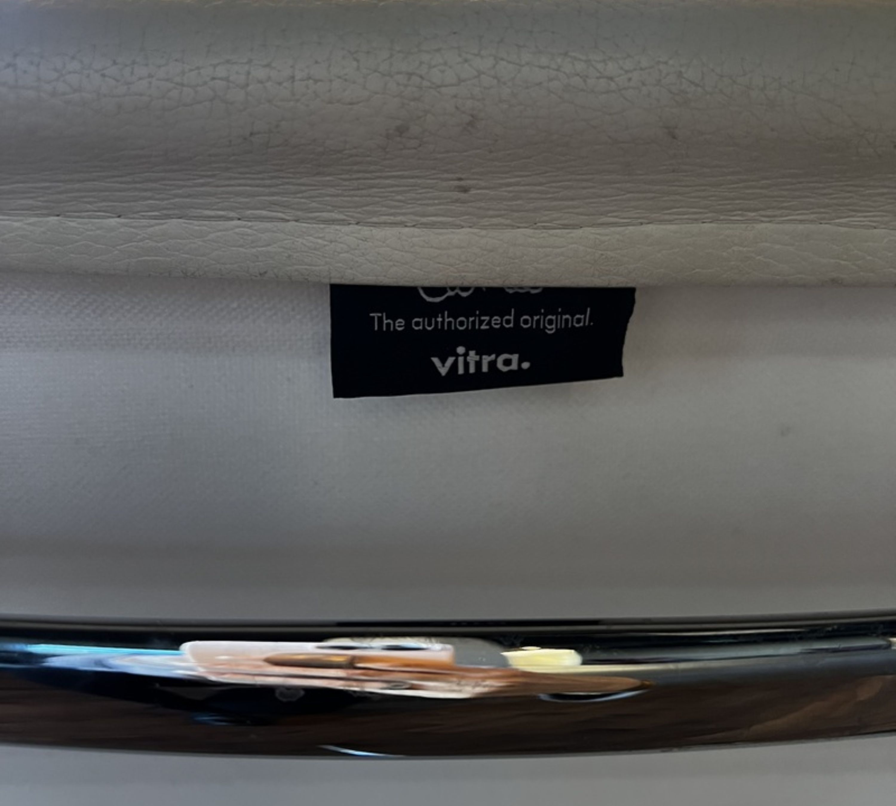 Vitra EA108 Aluminium Chair Leder Weiß