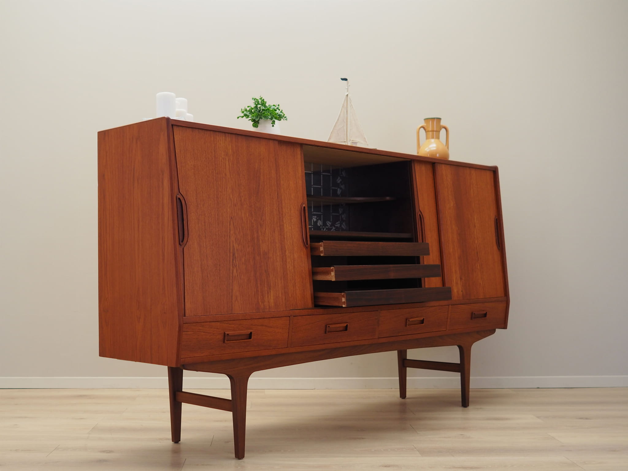 Highboard Holz Braun 1960er Jahre