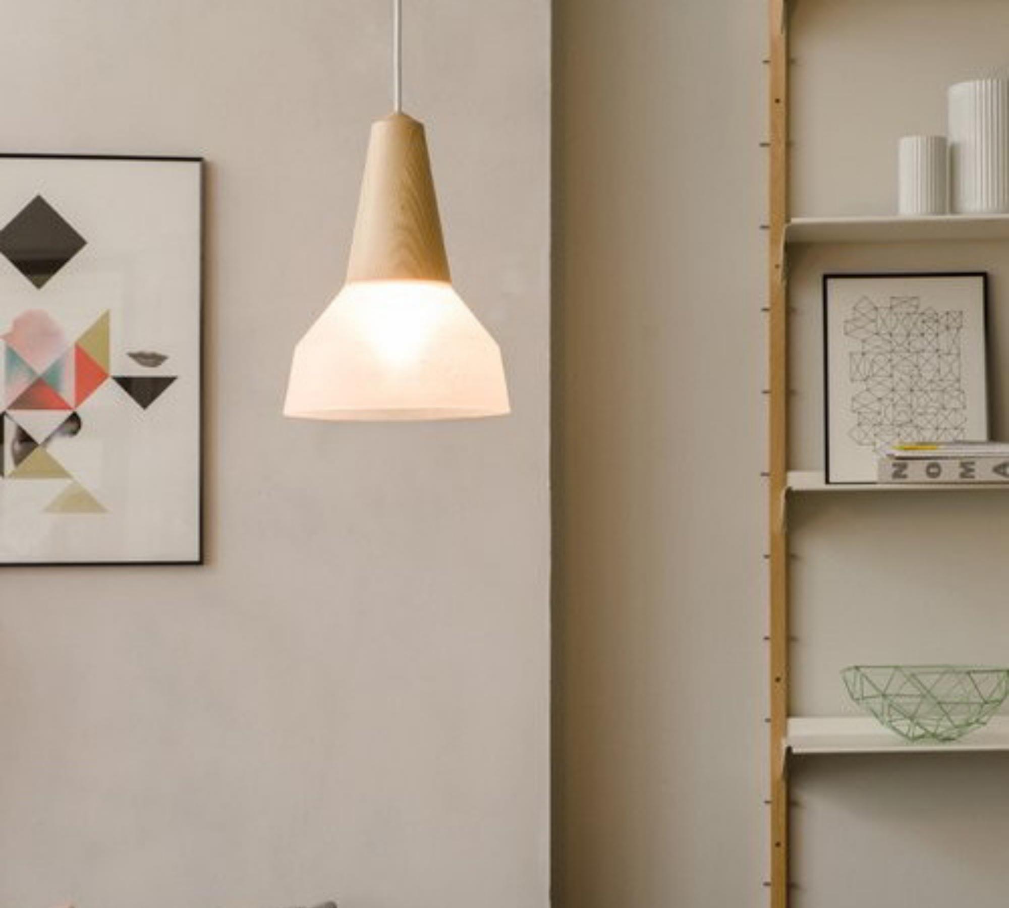 Eikon Lampe Weiß / Esche