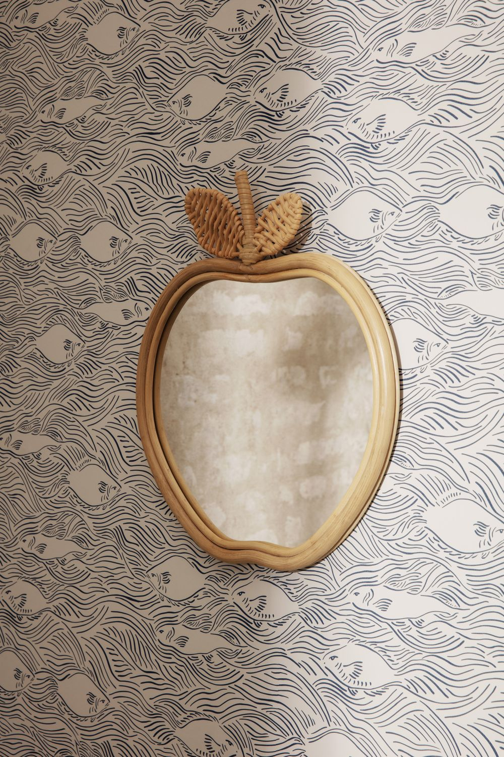 Apfel Spiegel Rattan Beige
