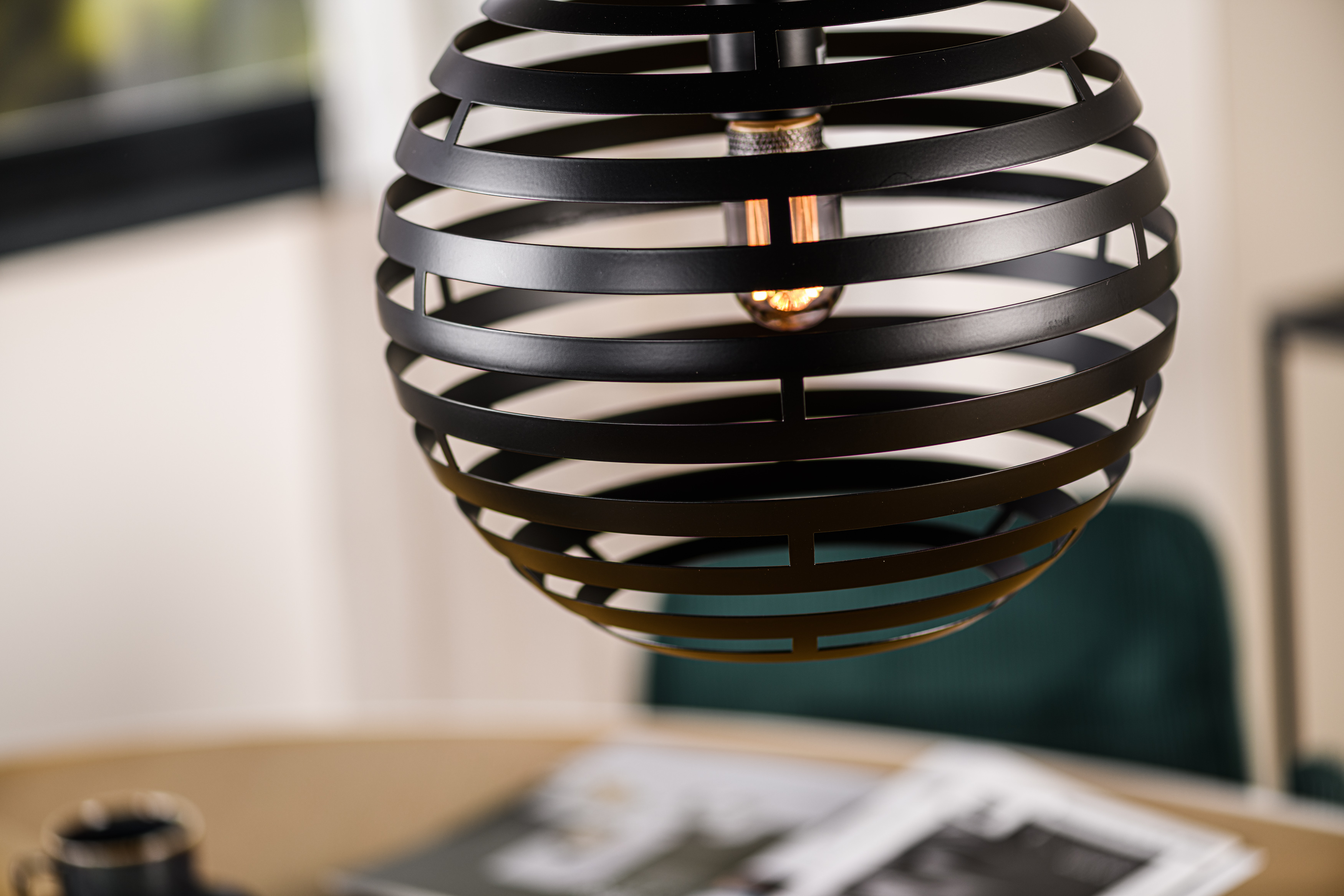 Pendant lamp metal black