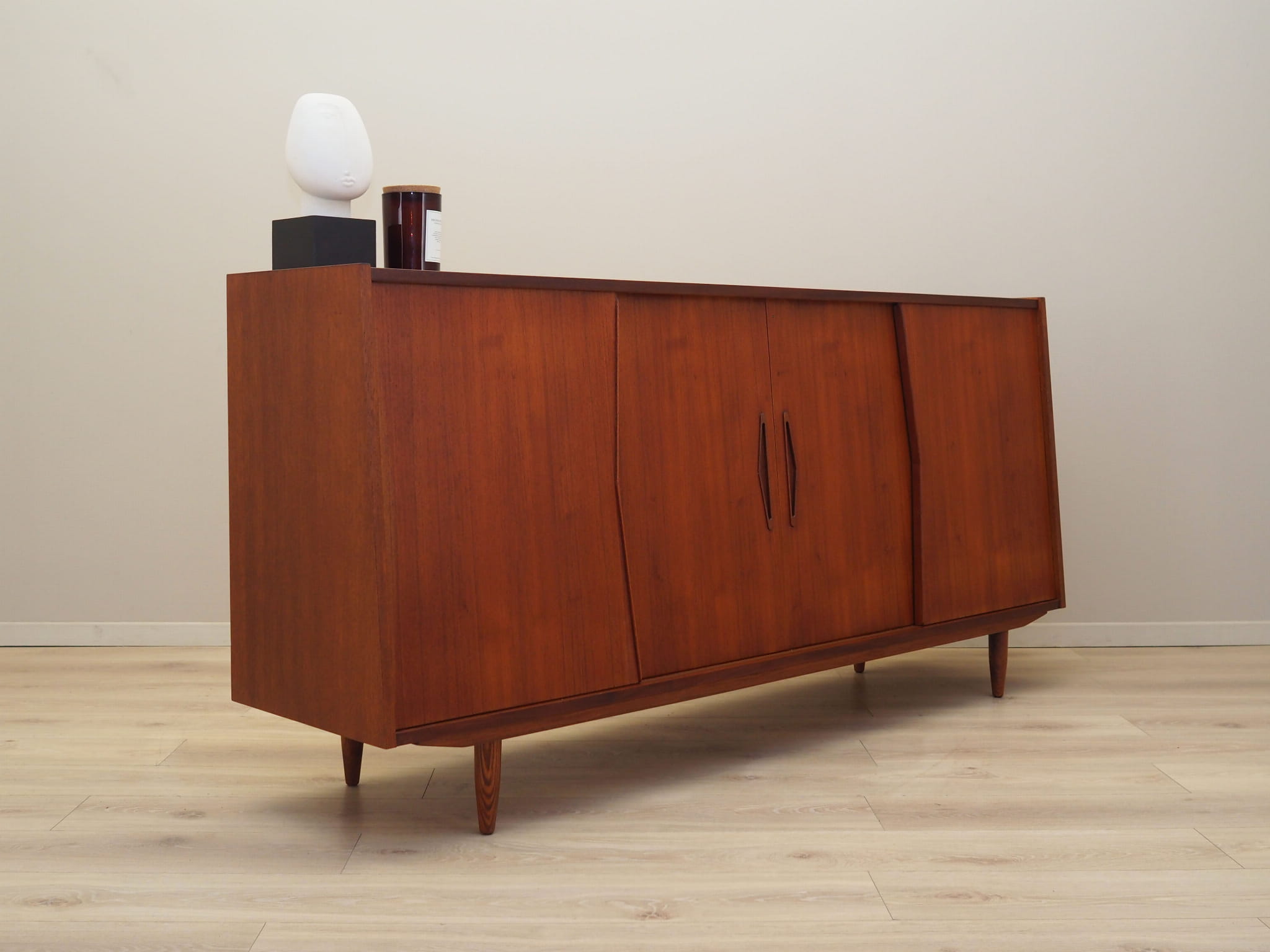 Credenza in legno di teak anni '70