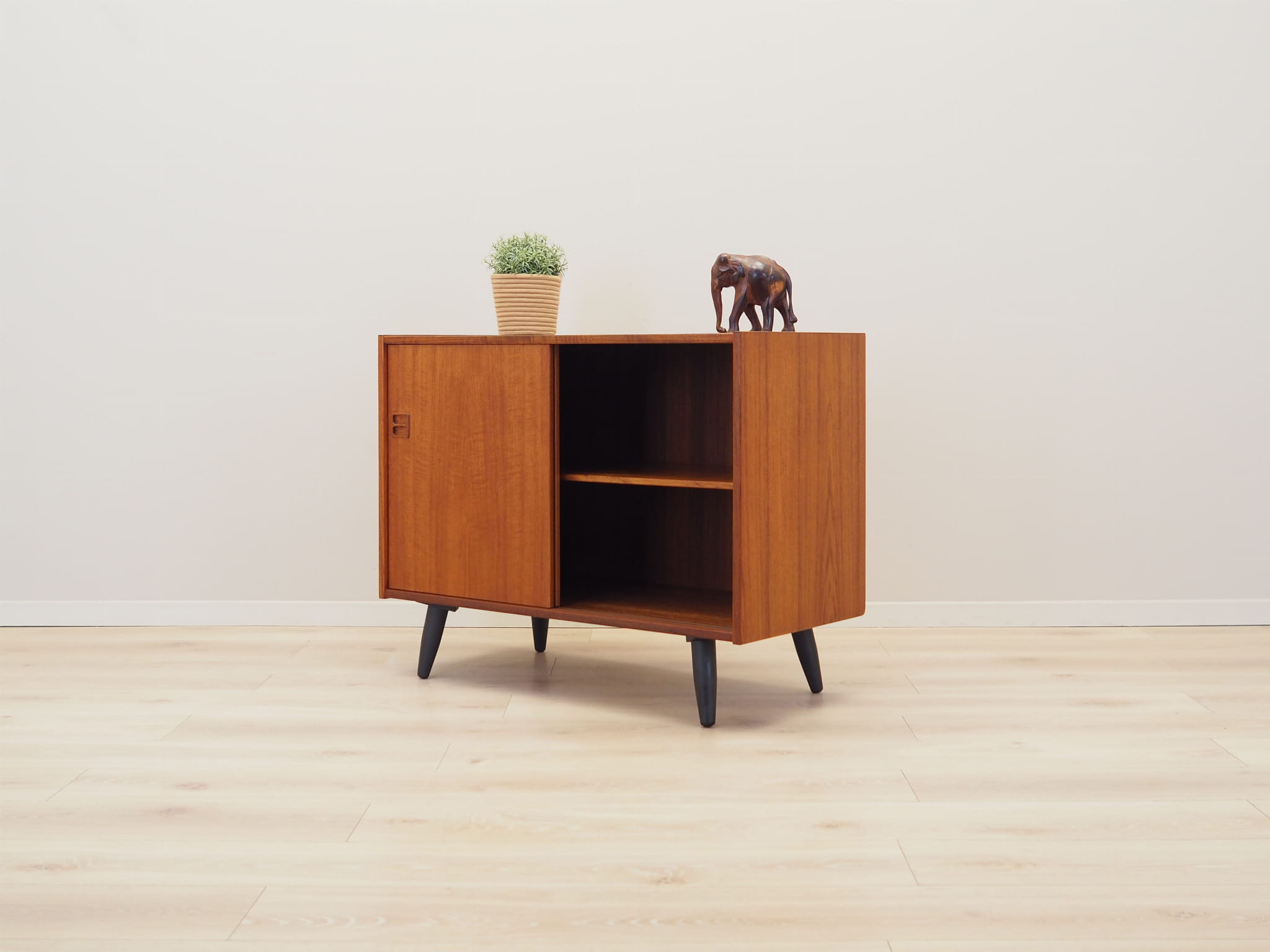 Vintage Schrank Teakholz Braun 1970er Jahre