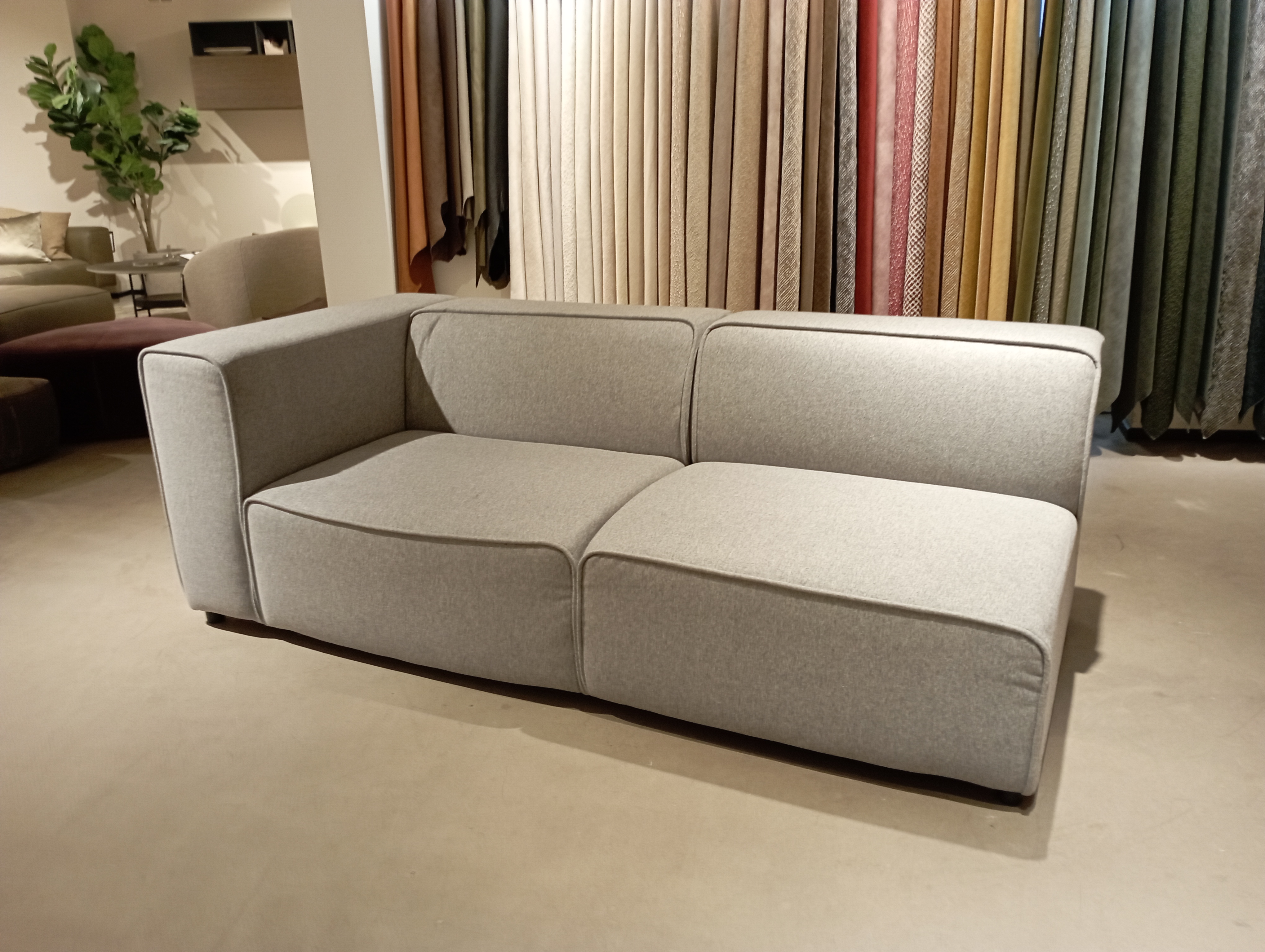 Carmo Modulares Sofa 2-Sitzer Lux Felt-Stoff Hellgrau