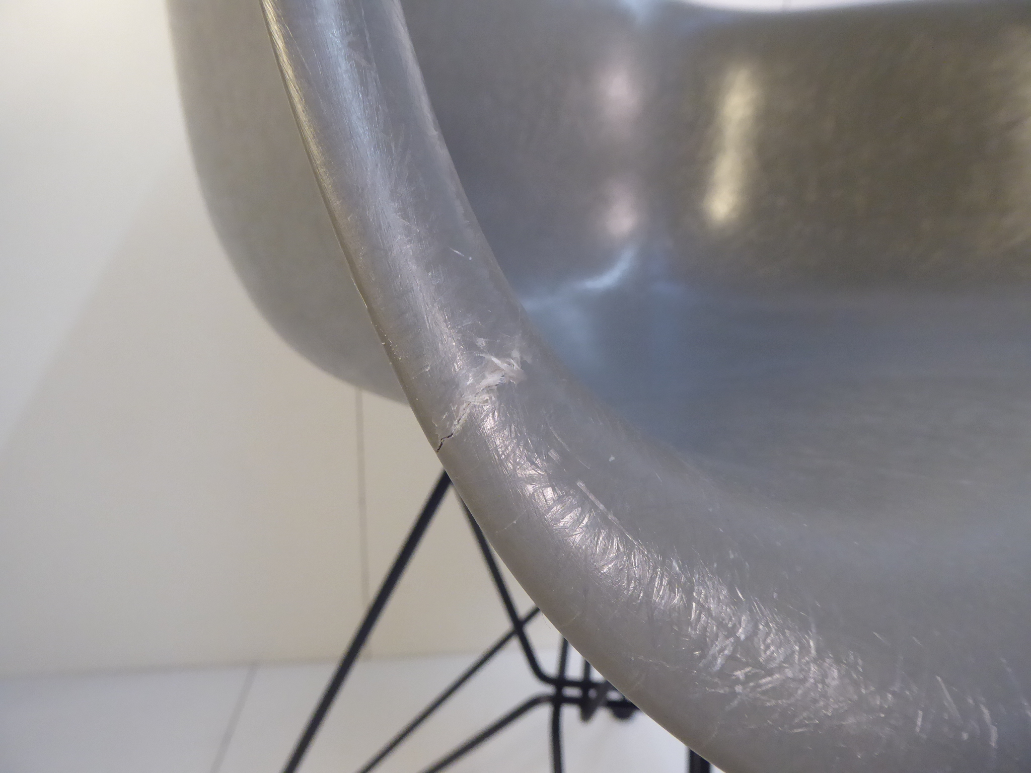 Eames Fiberglass Chair DAR Kunststoff Raw Umber
